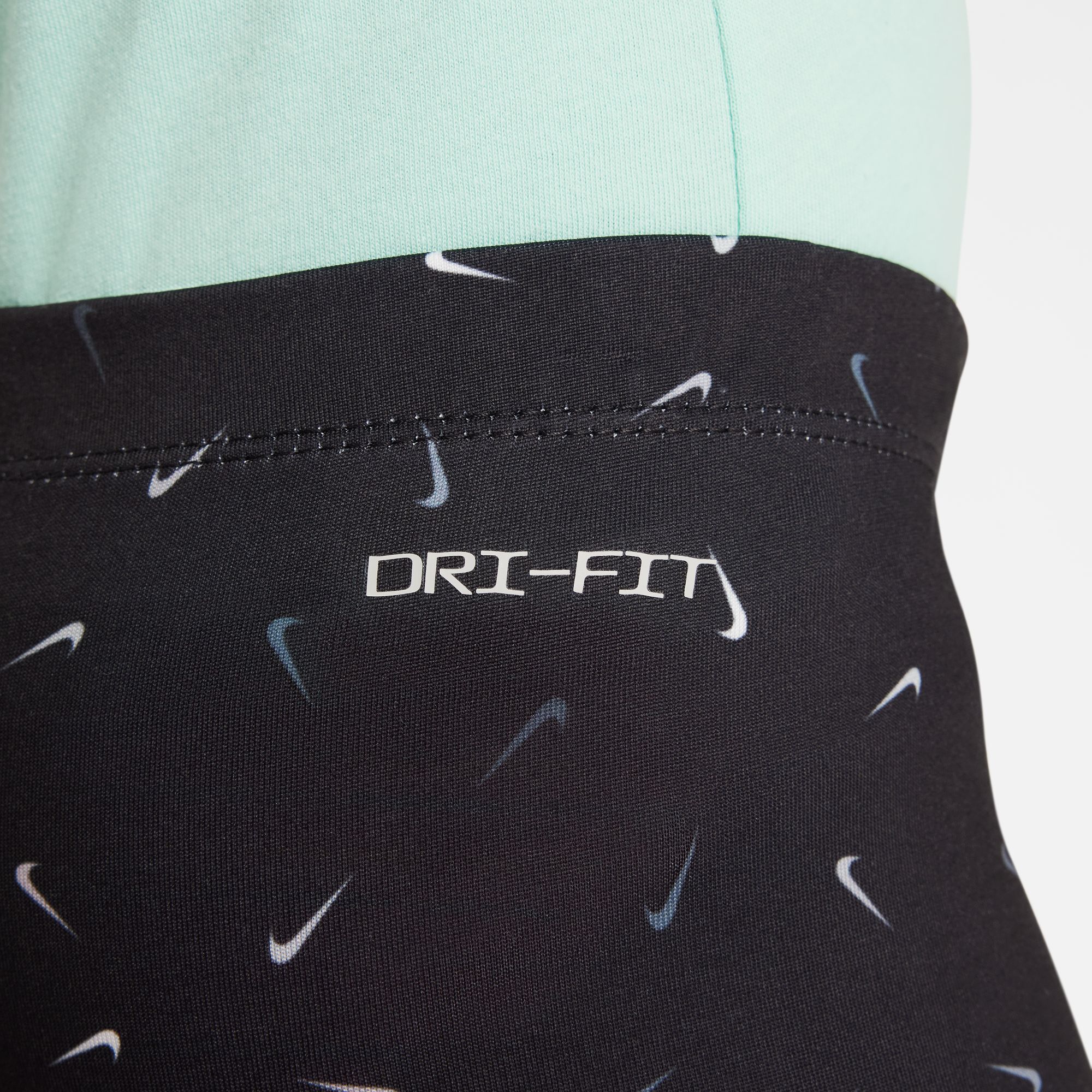 Nike Graphic Tee and Printed Leggings Set image number 3