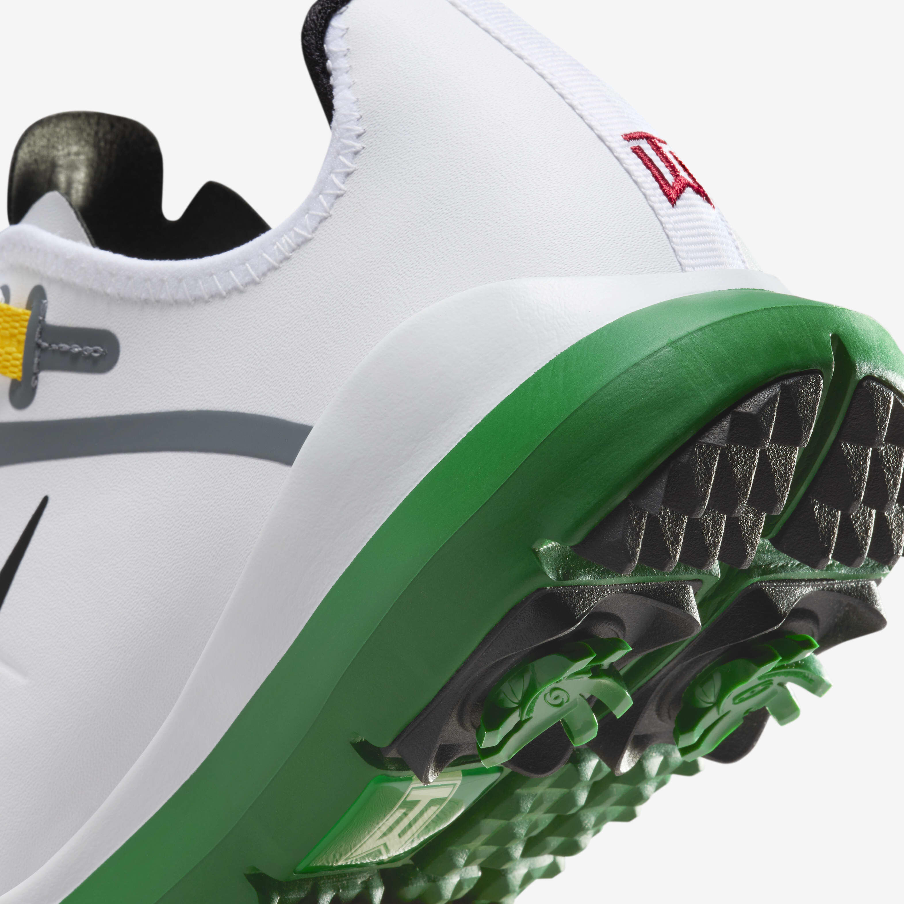 Buy Tiger Woods 13 Men s Golf Shoes Nike Qatar Official