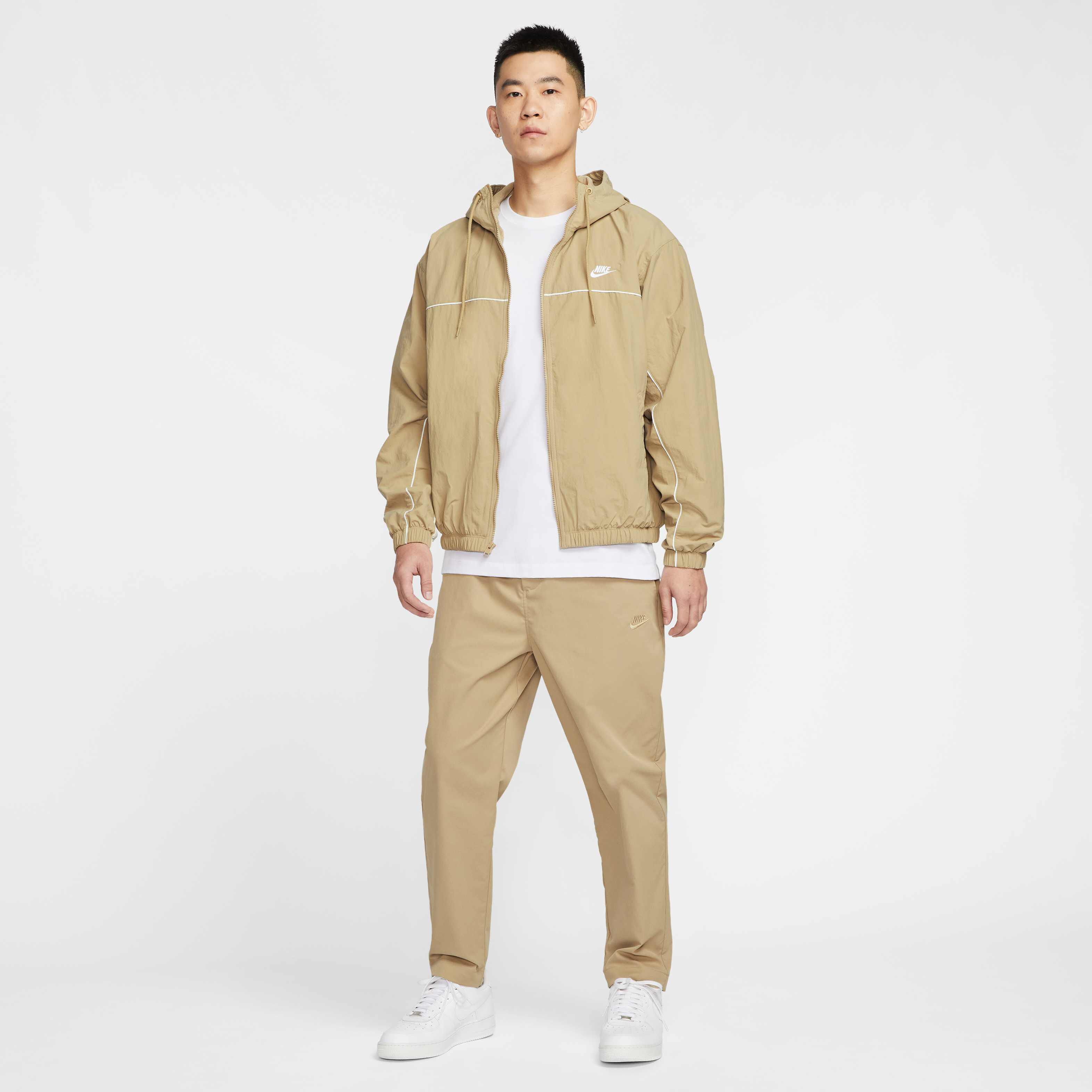 Nike NIKE FCナイロンジャケット　ベージュ Buy Nike Club Men's Hooded Jacket - Parachute Beige/Light