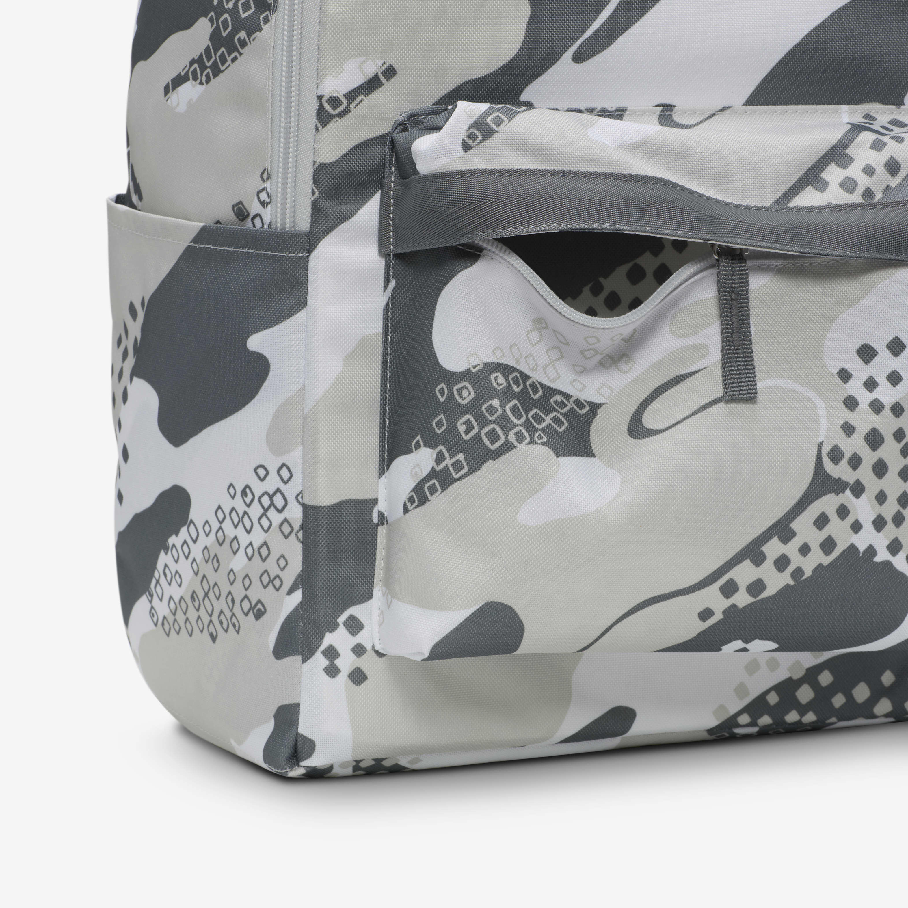 Nike Heritage image number 5
