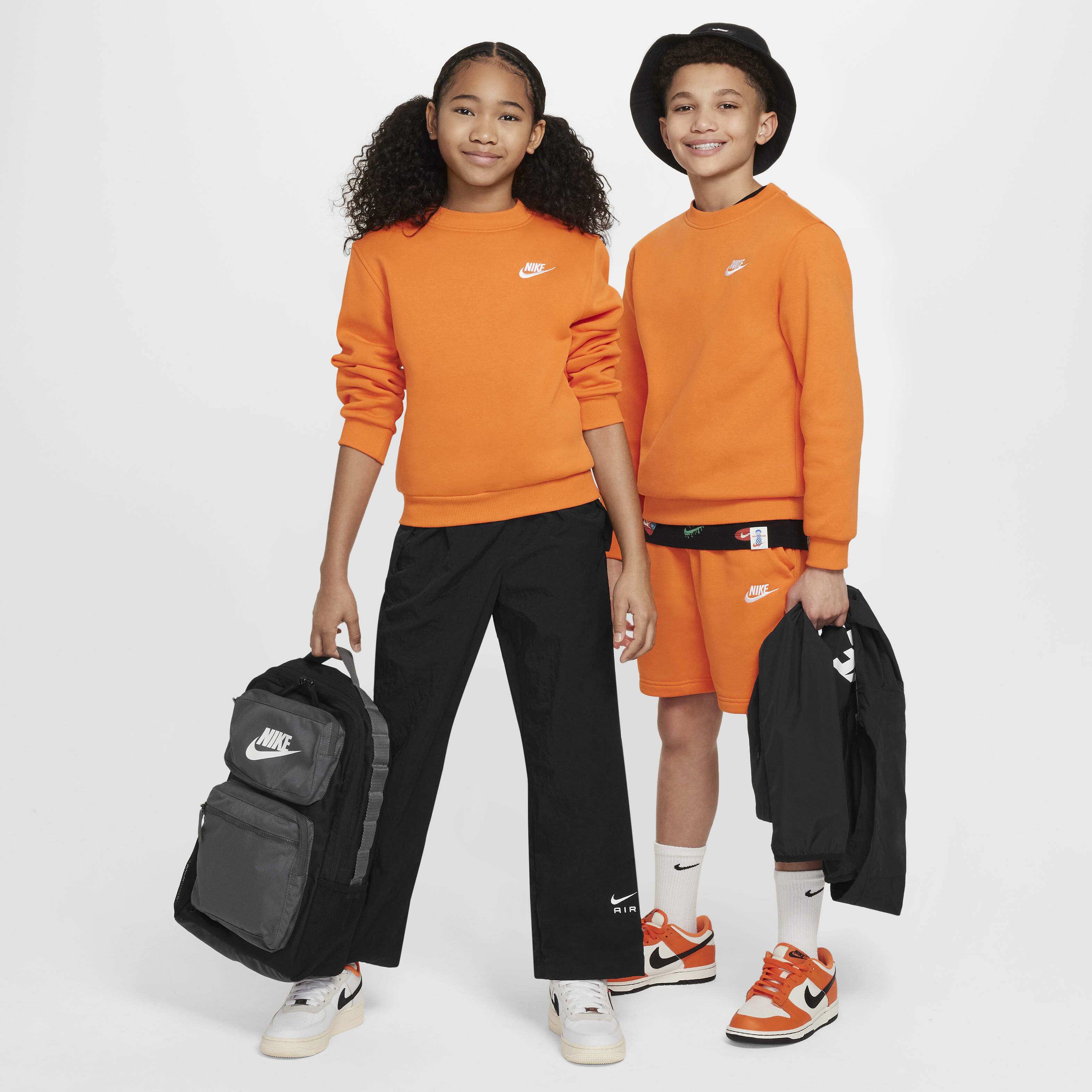 نايكي سبورتسوير كلوب فليس image number 3