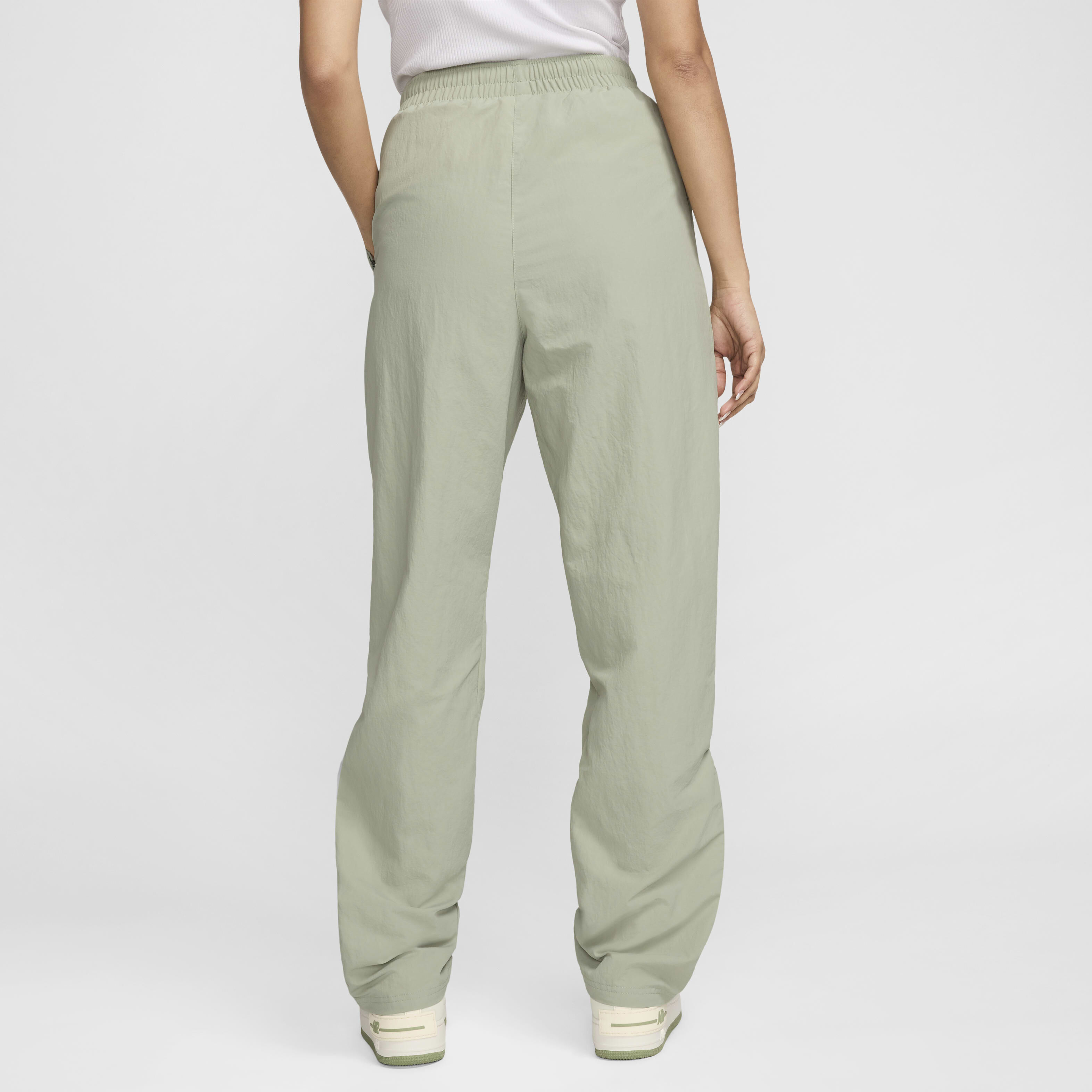 نايكي سبورتسوير ايسنشال image number 1