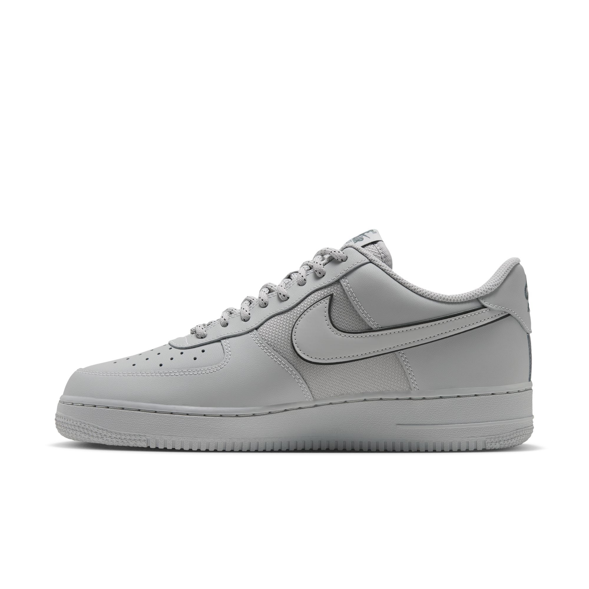 Nike Air Force 1 '07 LV8 image number 4