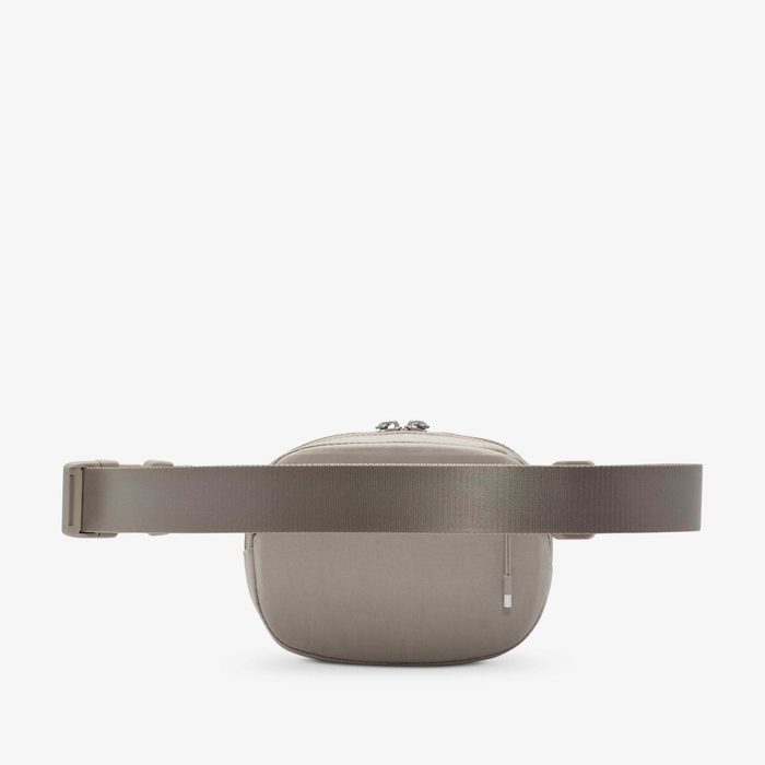 Nike Aura image number 2 Nike Aura image number 2