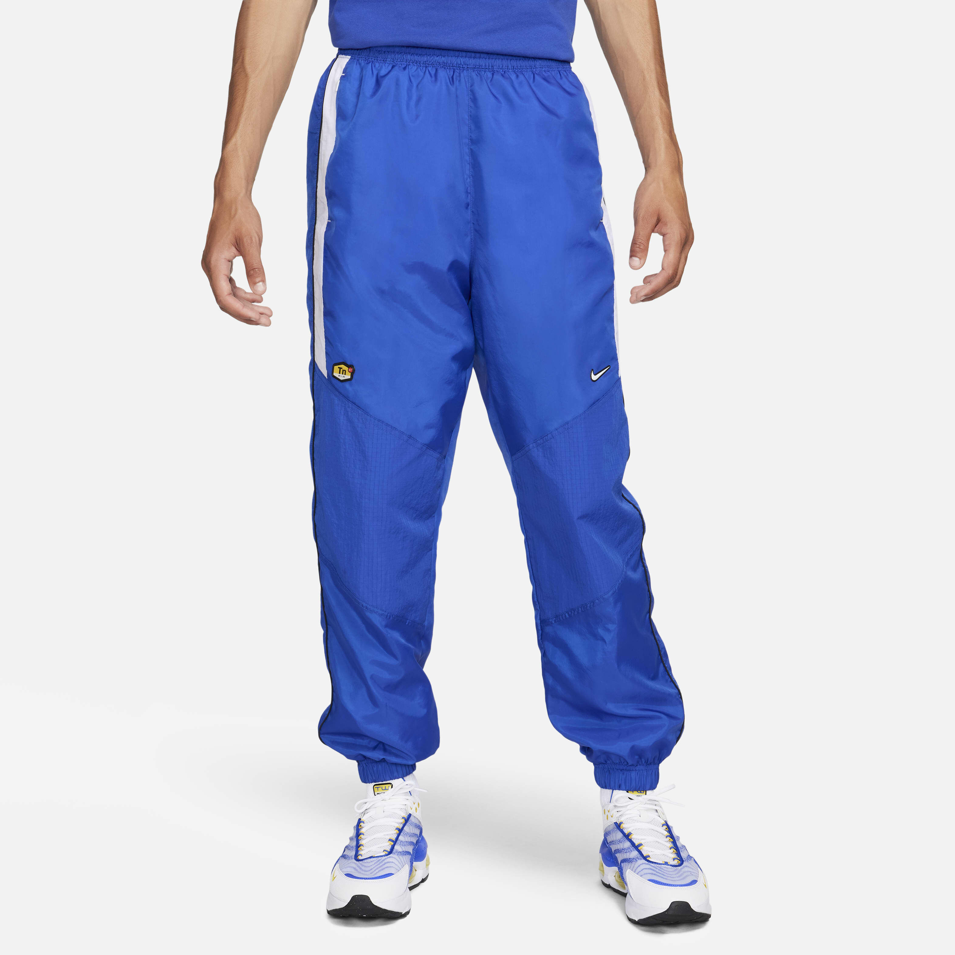 Buy Nike Sportswear Men s Woven Trousers Nike Qatar Official