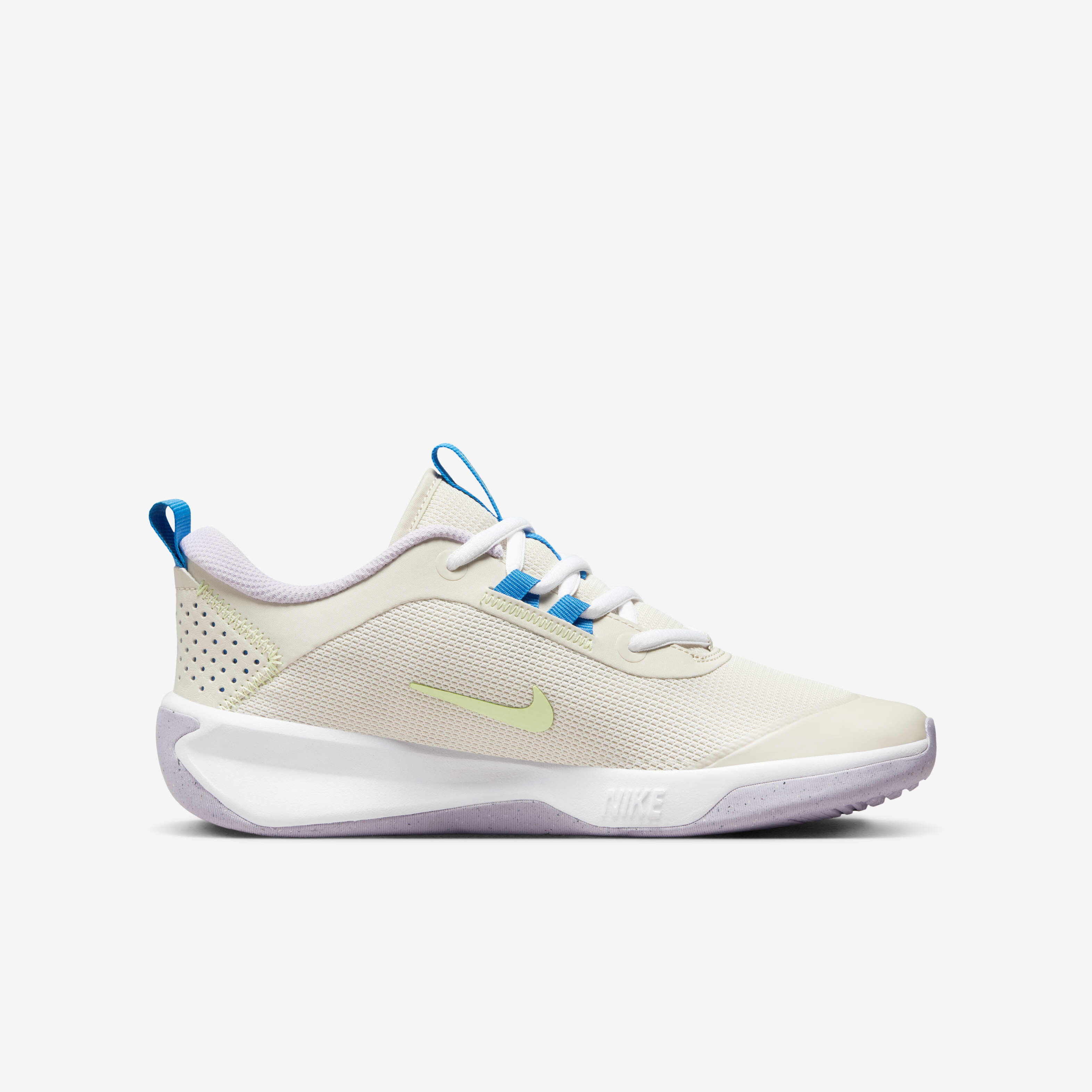 Nike Omni Multi-Court image number 2