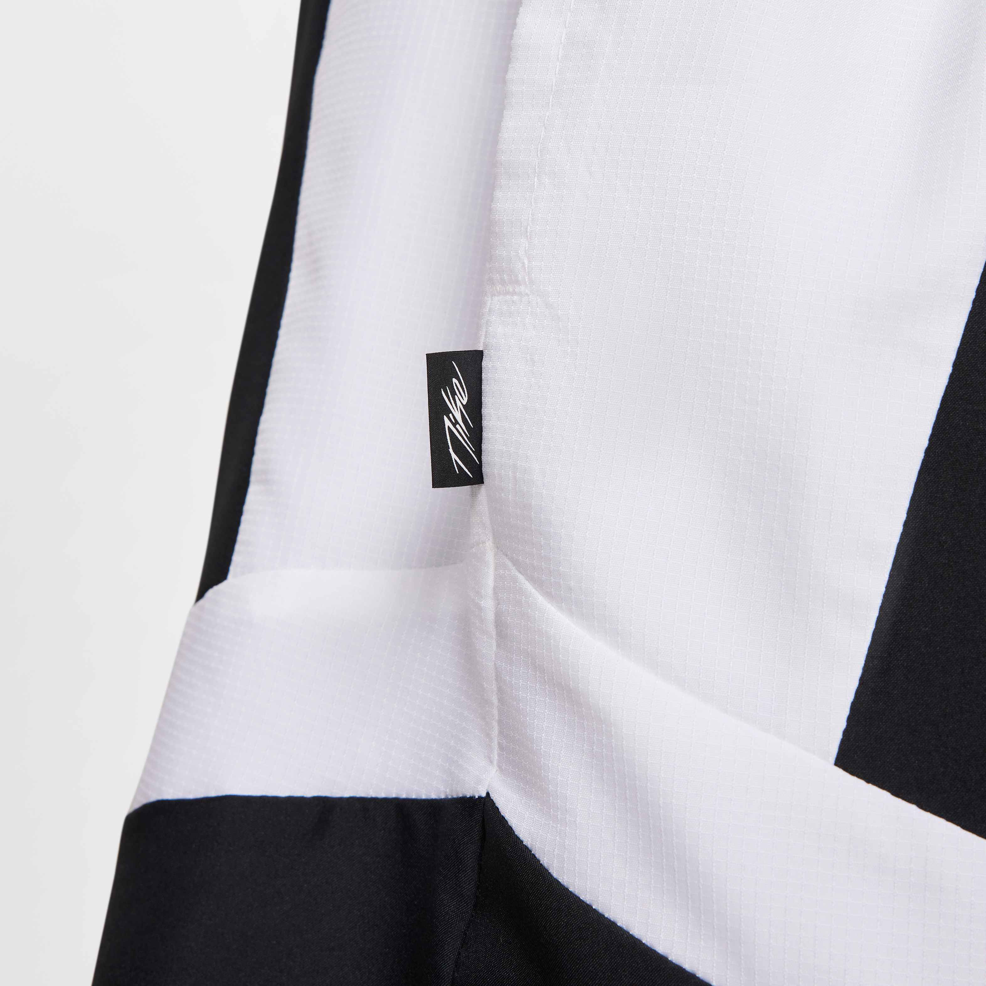 Nike Icon image number 6