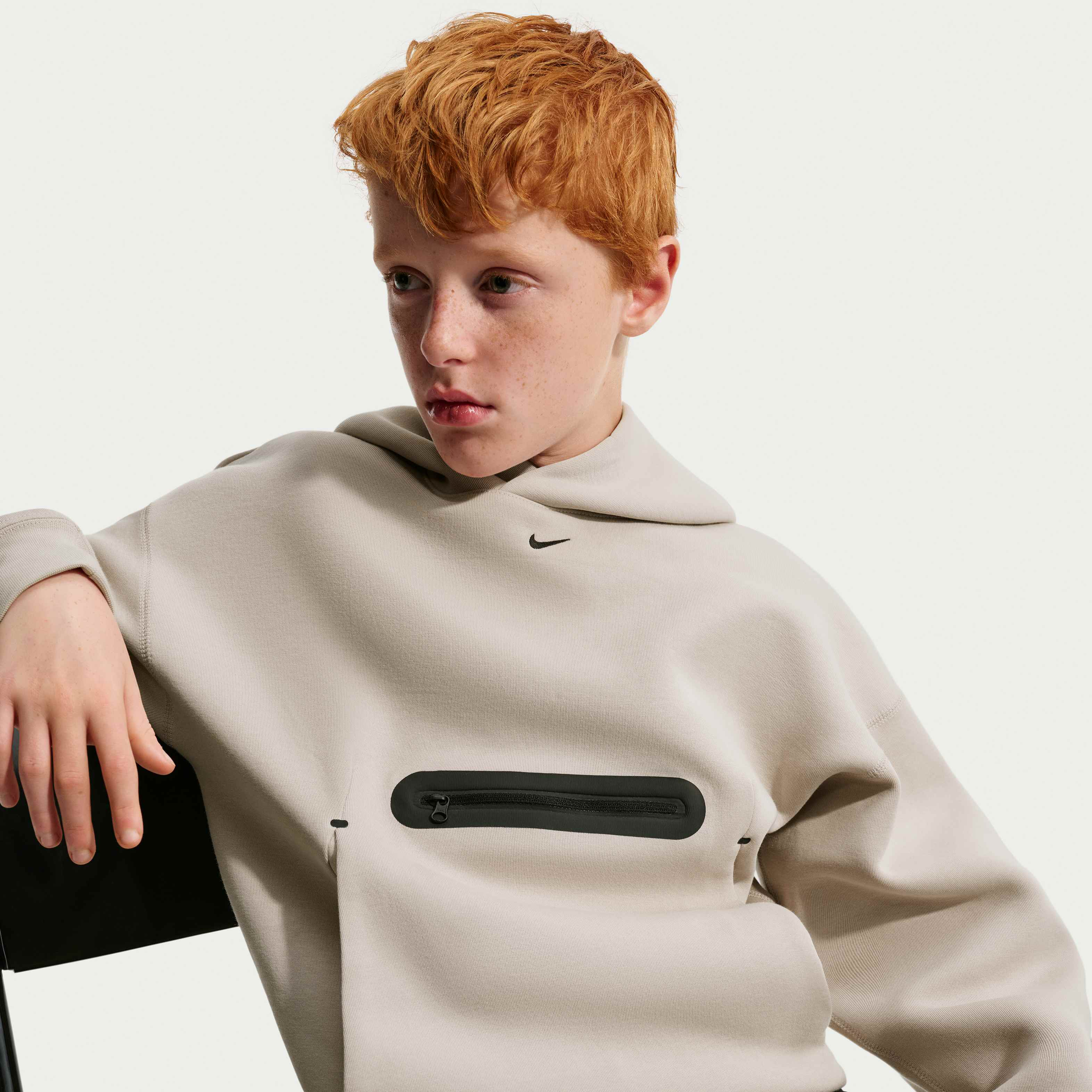 Nike Sportswear Tech Fleece image number 2