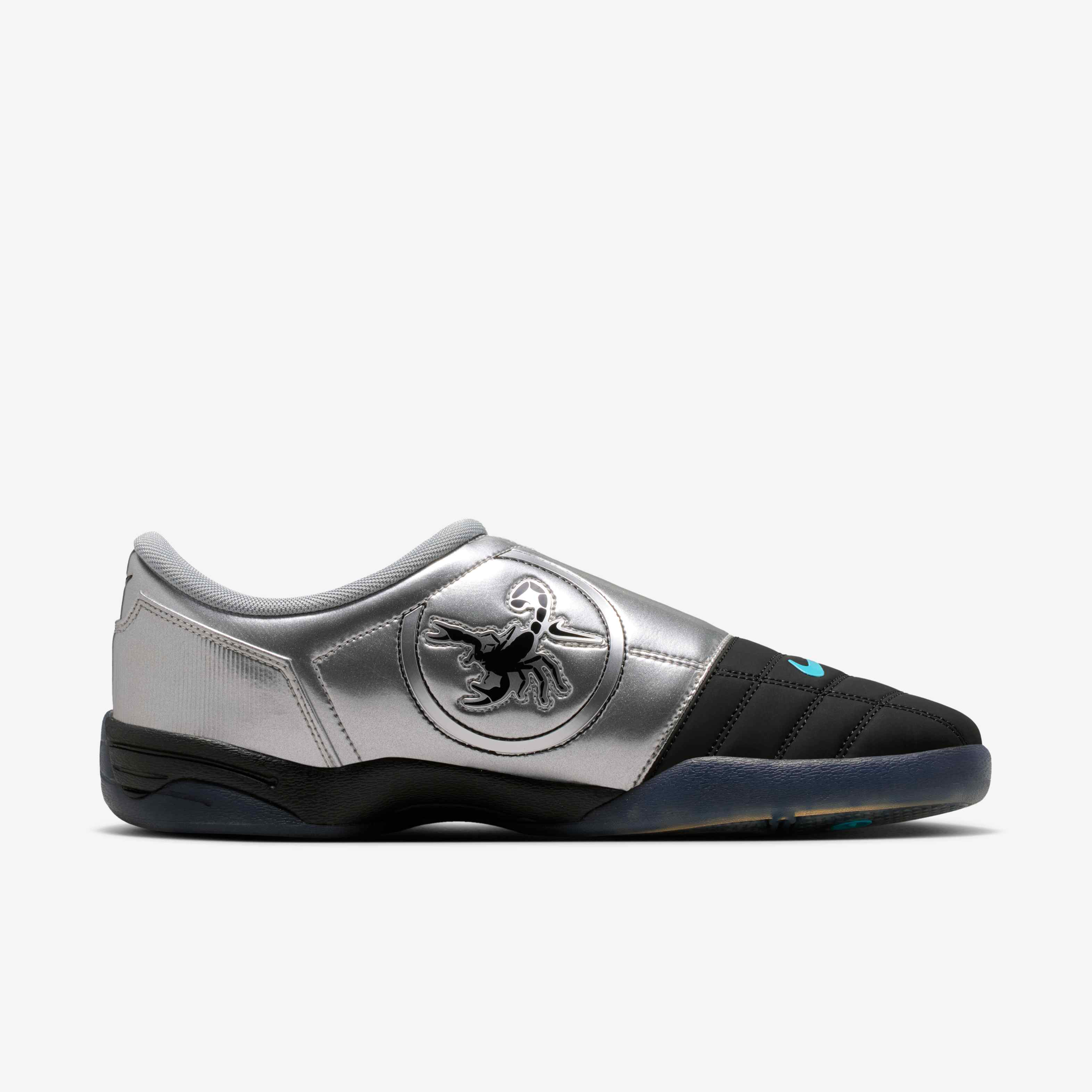 Nike Total90 image number 2
