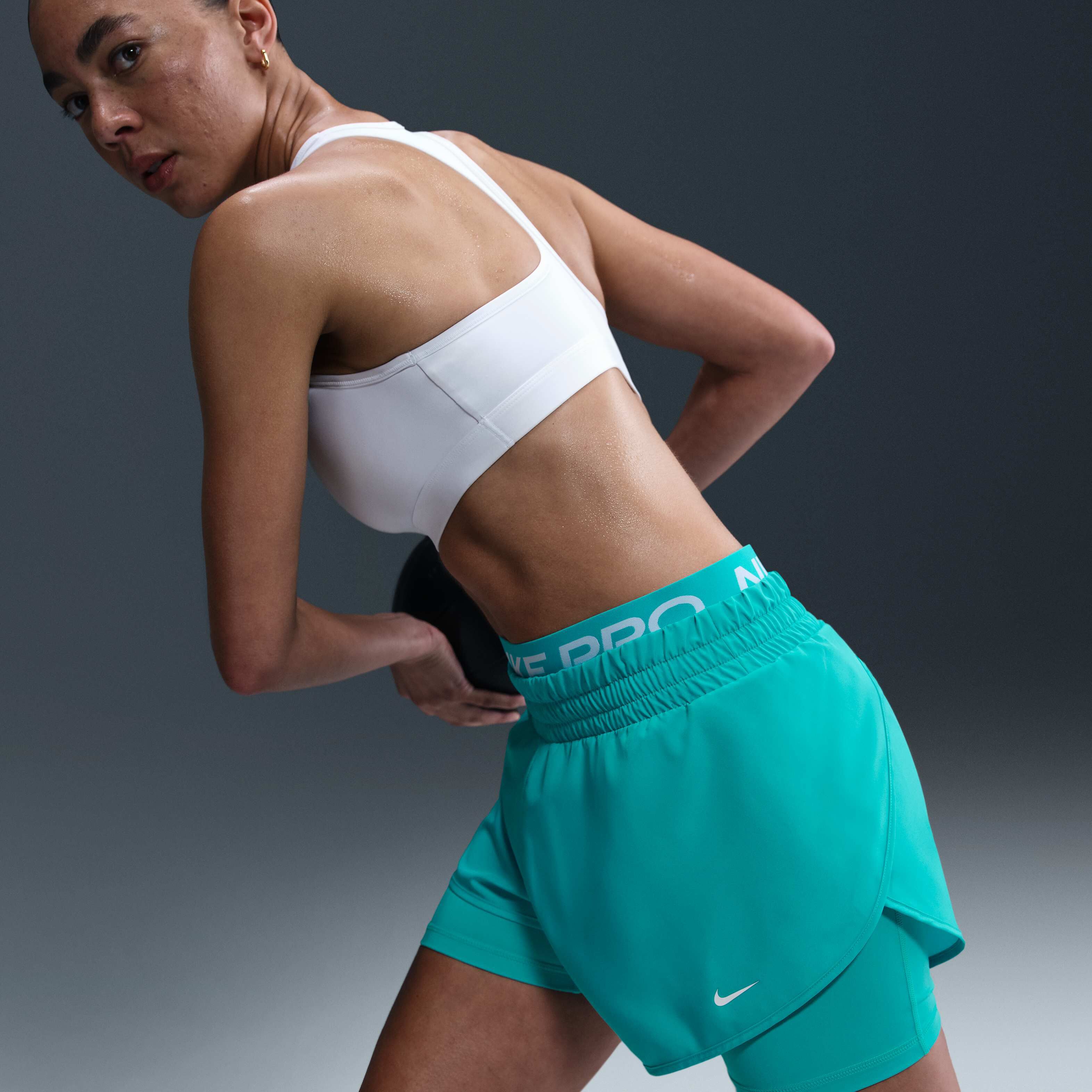 Nike Pro image number 4
