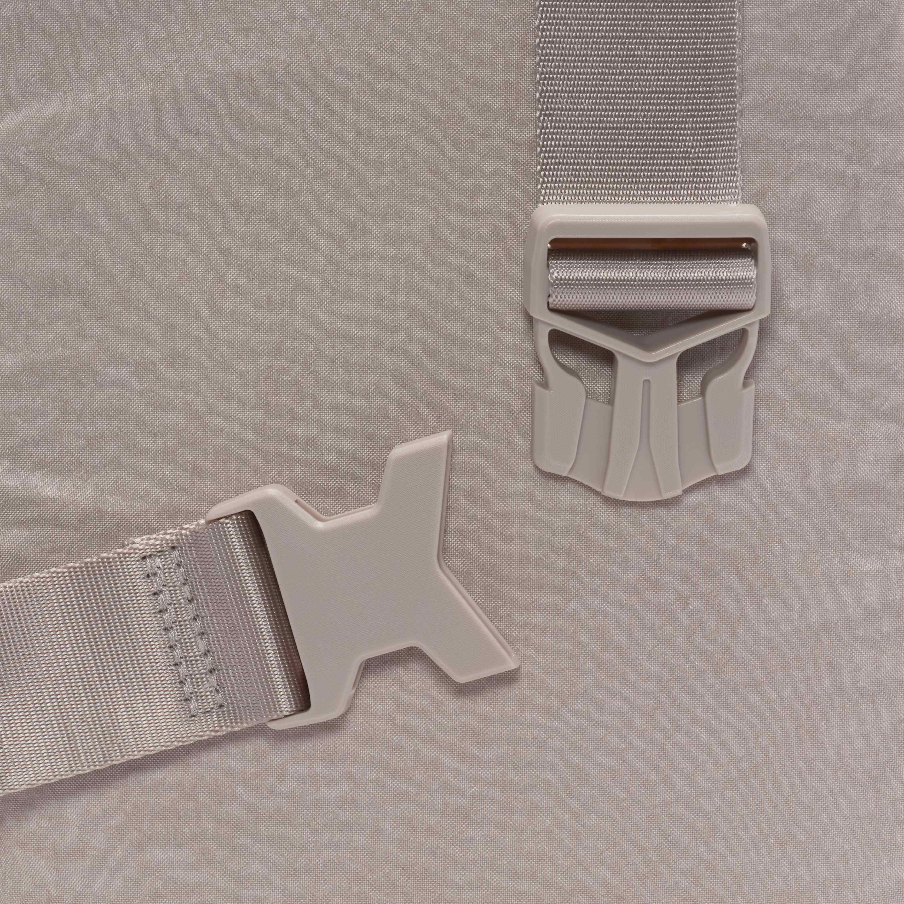 نايكي أورا image number 4