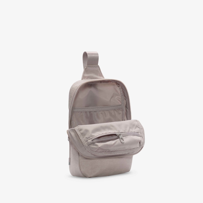 Nike Aura image number 3 Nike Aura image number 3