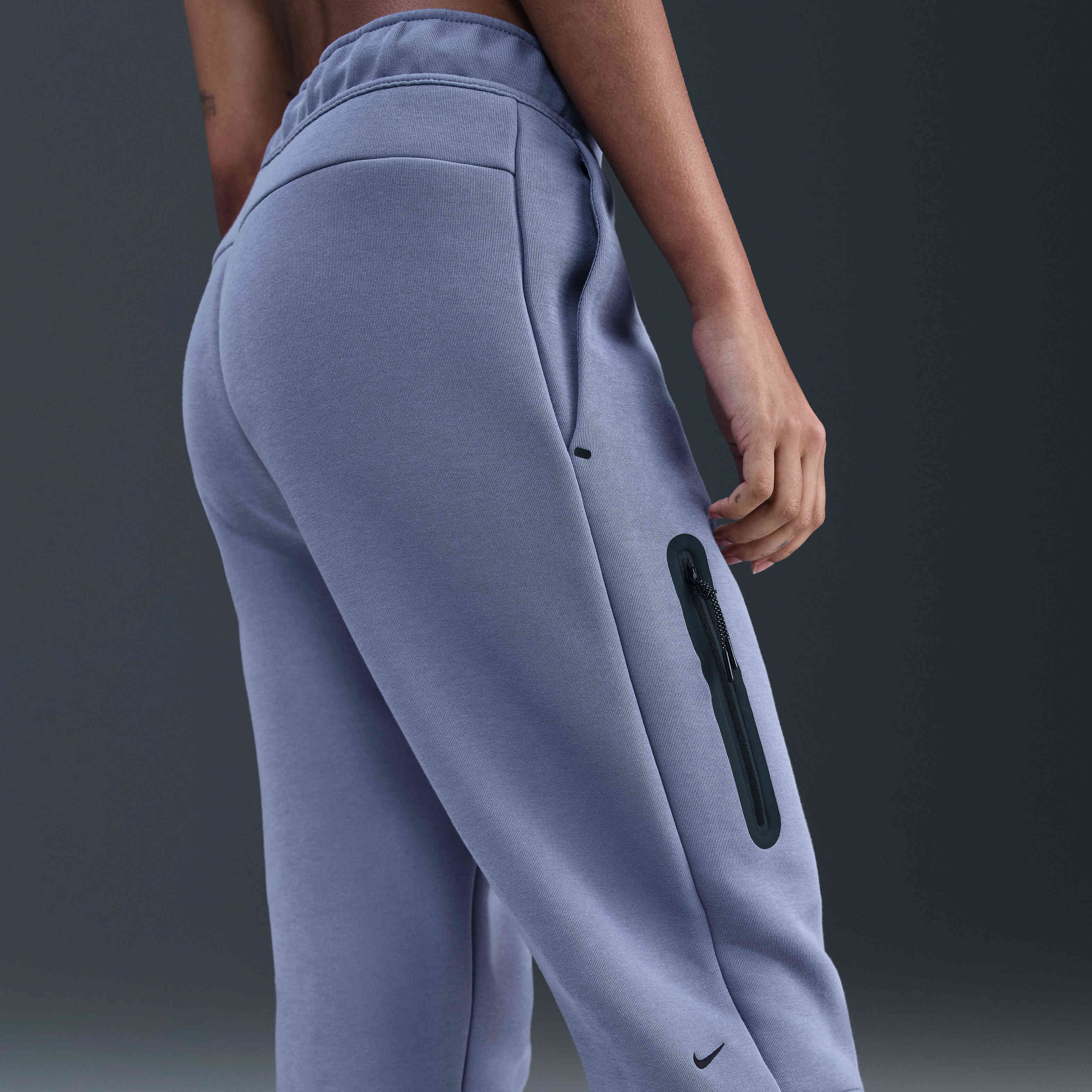 Nike Sportswear Tech Fleece image number 2