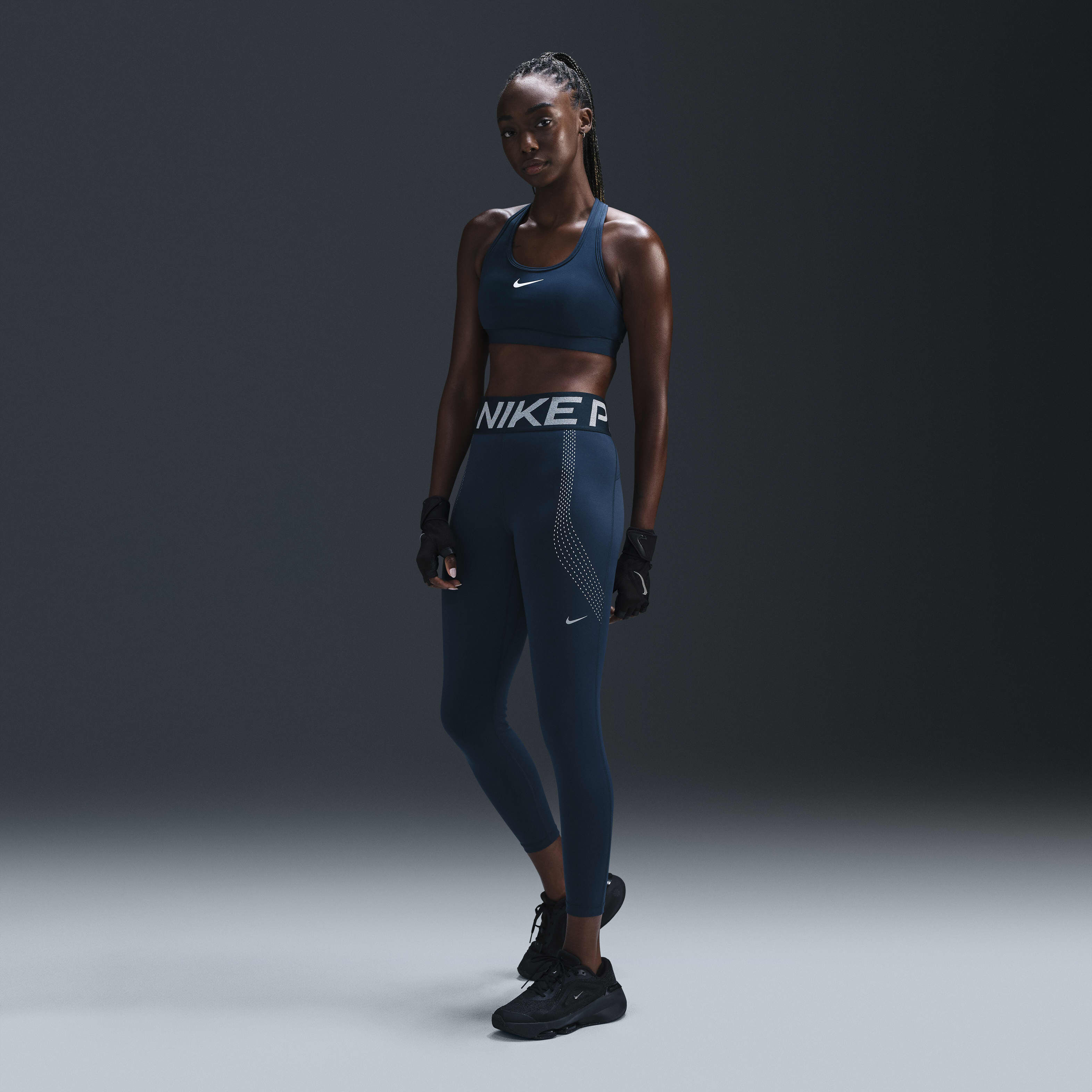 Nike sports bra and leggings discount