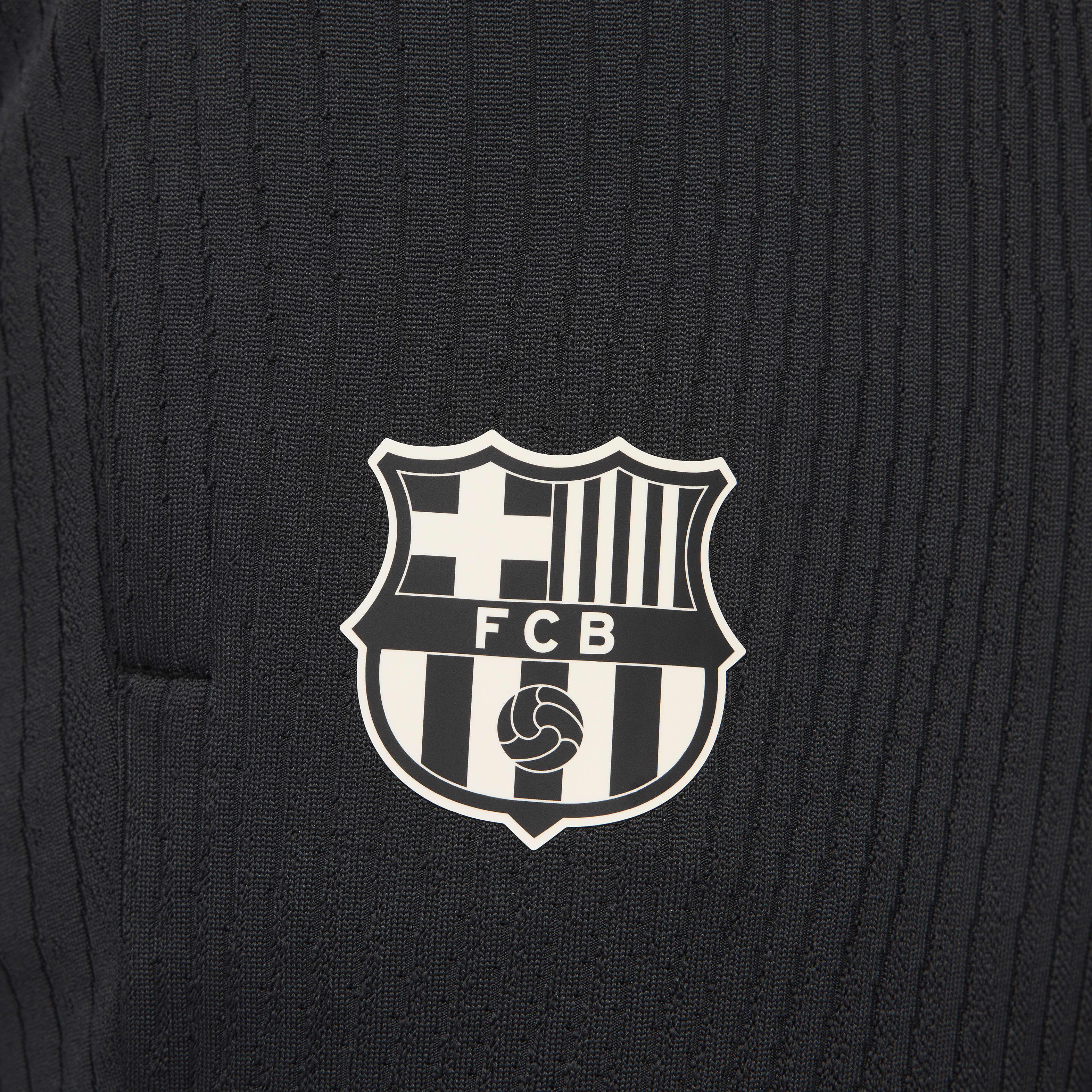 F.C. Barcelona Strike Elite image number 3