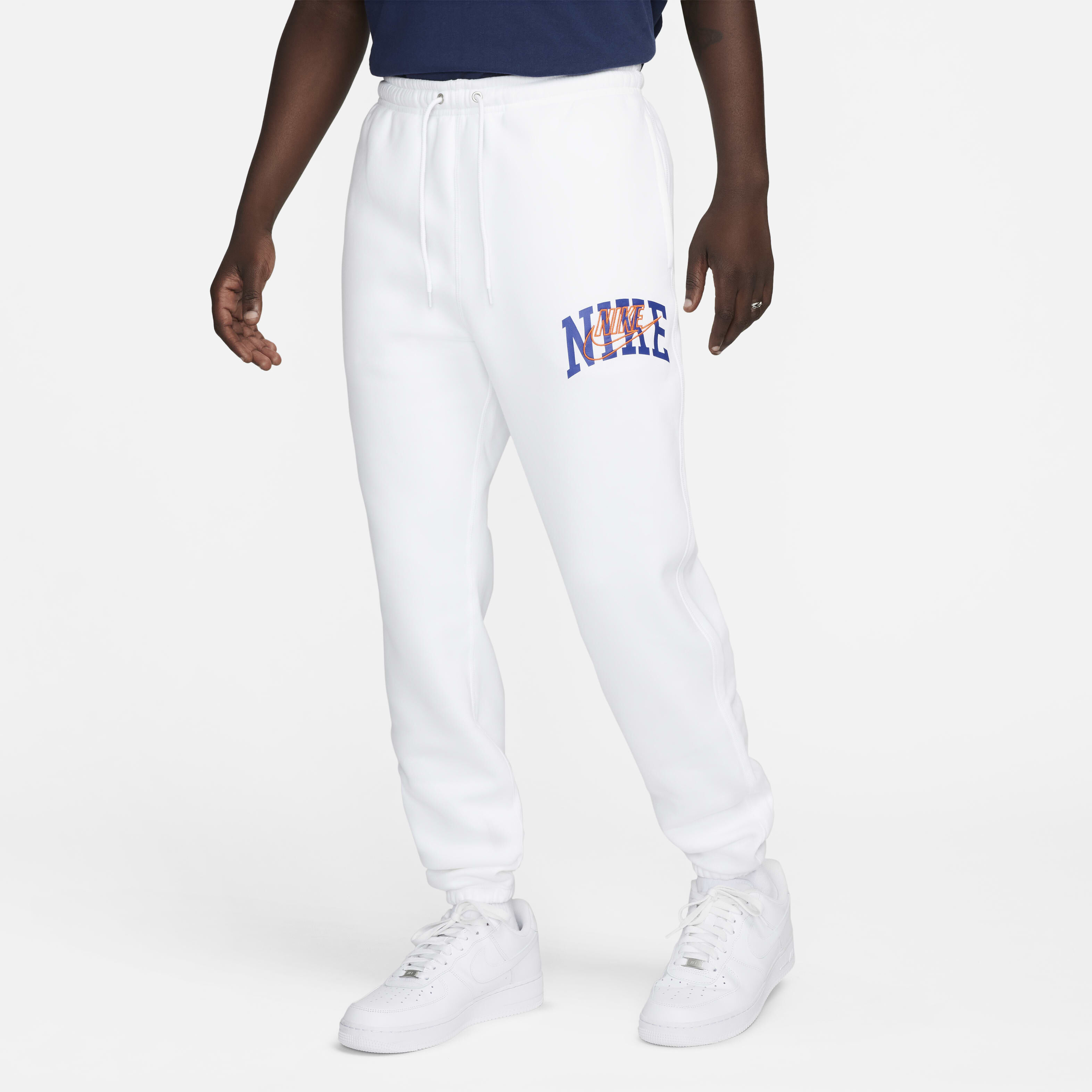 Buy Nike Club Fleece Men s Cuffed Trousers Nike Qatar Official