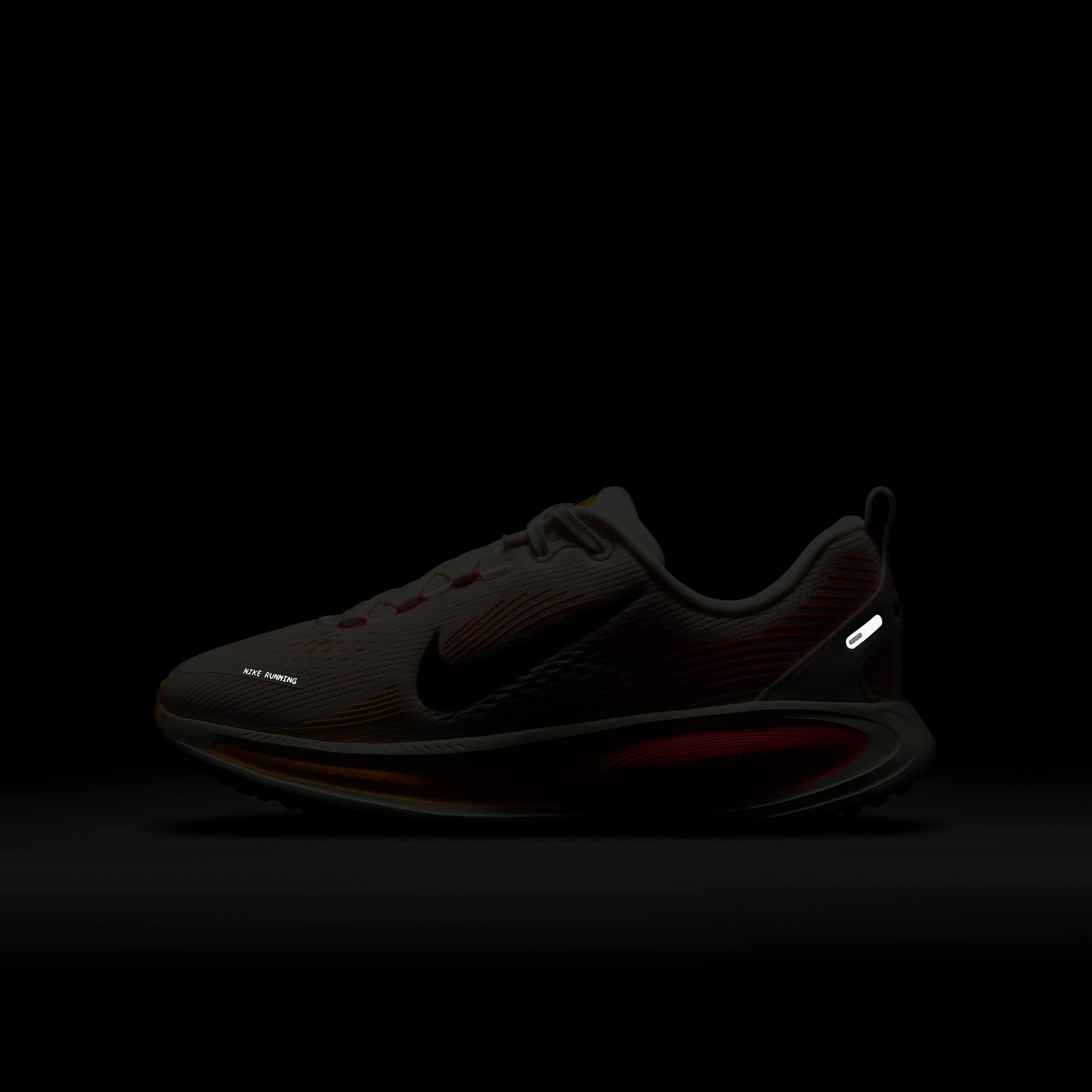 Nike Vomero 18 image number 10