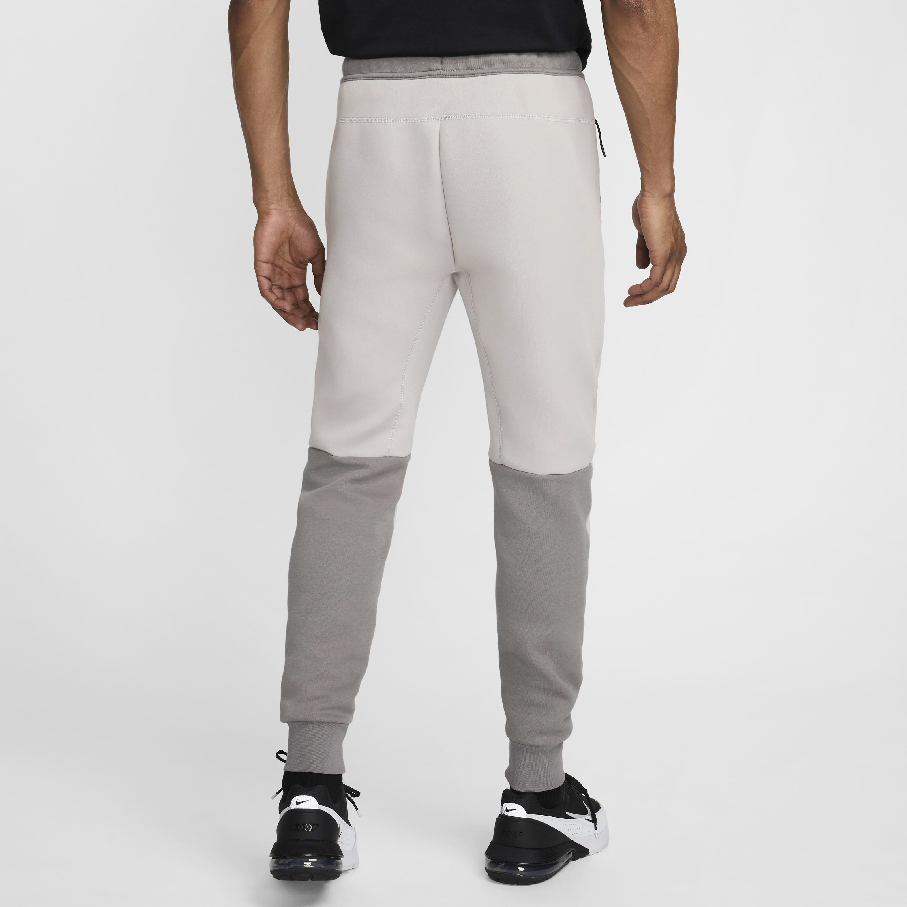 Nike Sportswear Tech Fleece image number 1