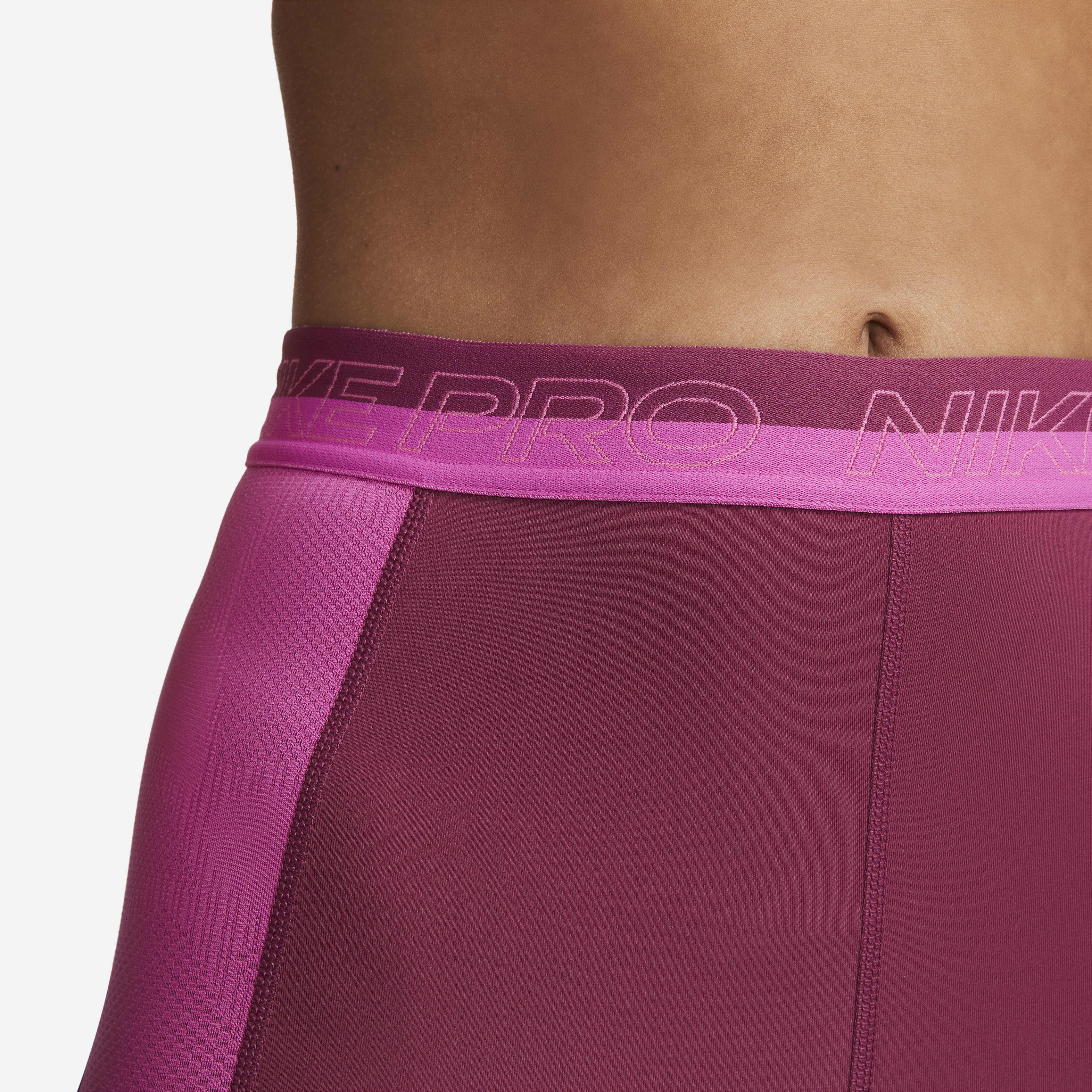 Nike Pro image number 3