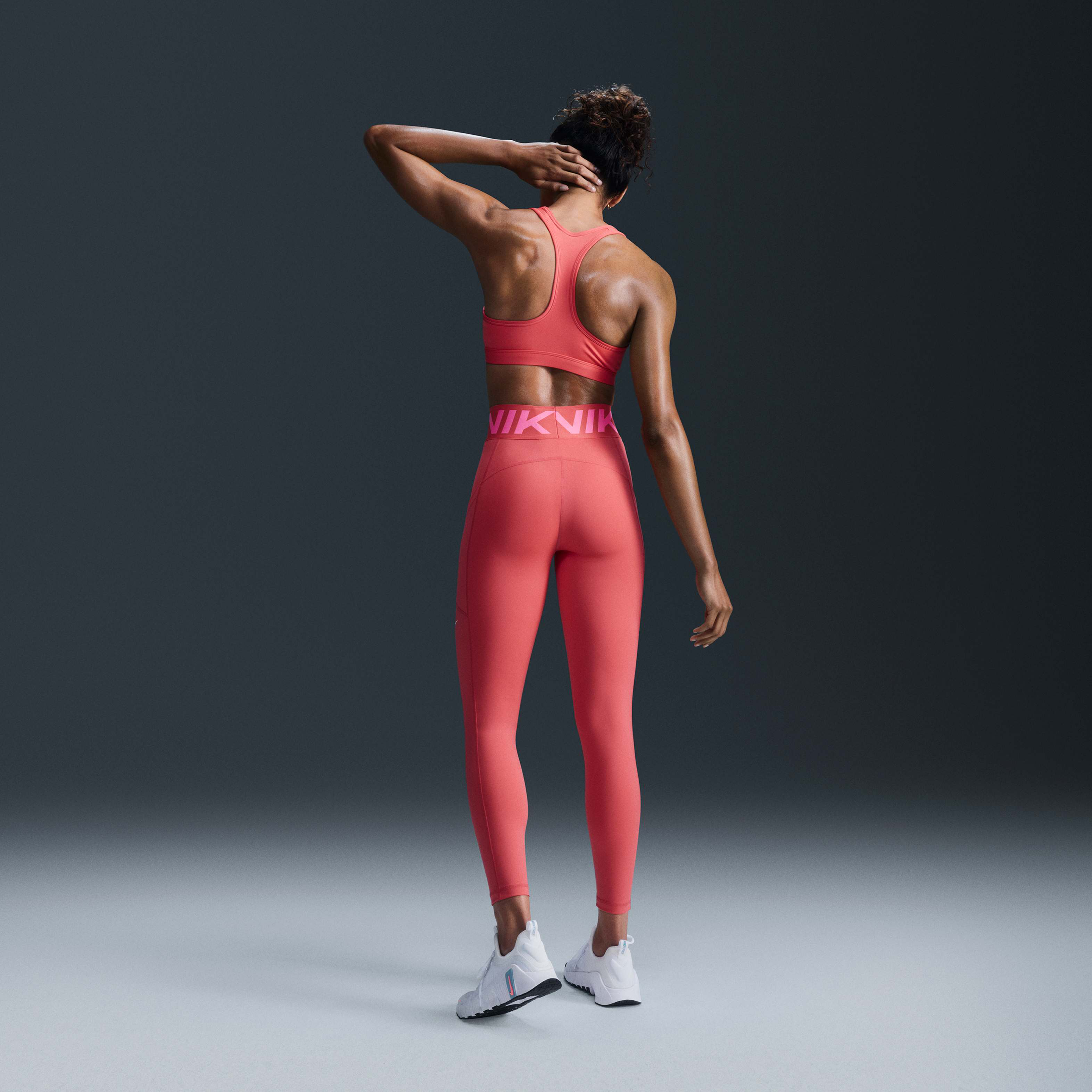 نايكي سووش بدعم متوسط image number 1