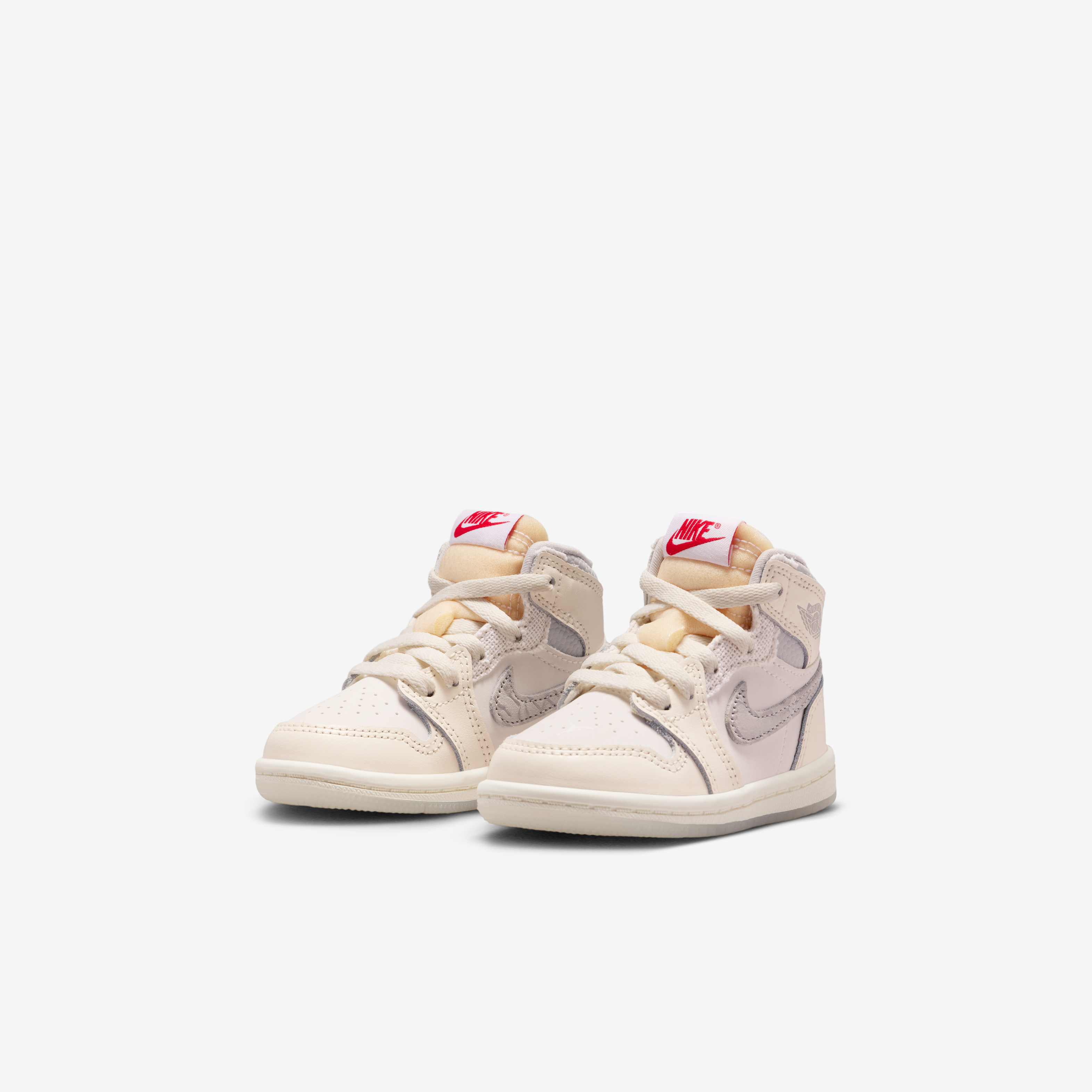 Jordan 1 Retro High OG image number 4