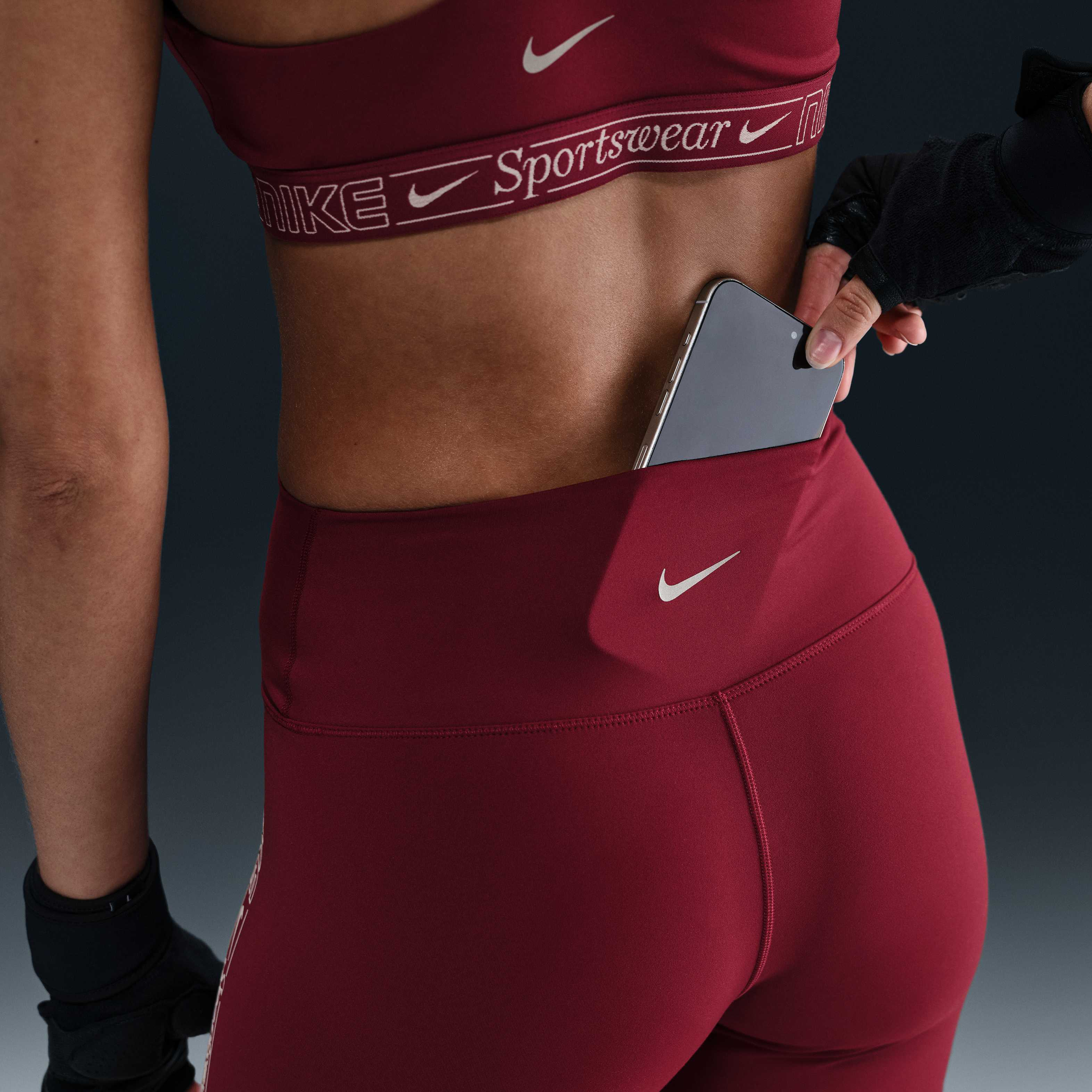 Nike One Fitted image number 5