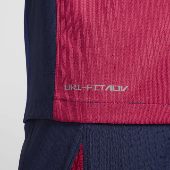 برشلونة 2024/25 ماتش الأساسي image number 5 برشلونة 2024/25 ماتش الأساسي image number 5