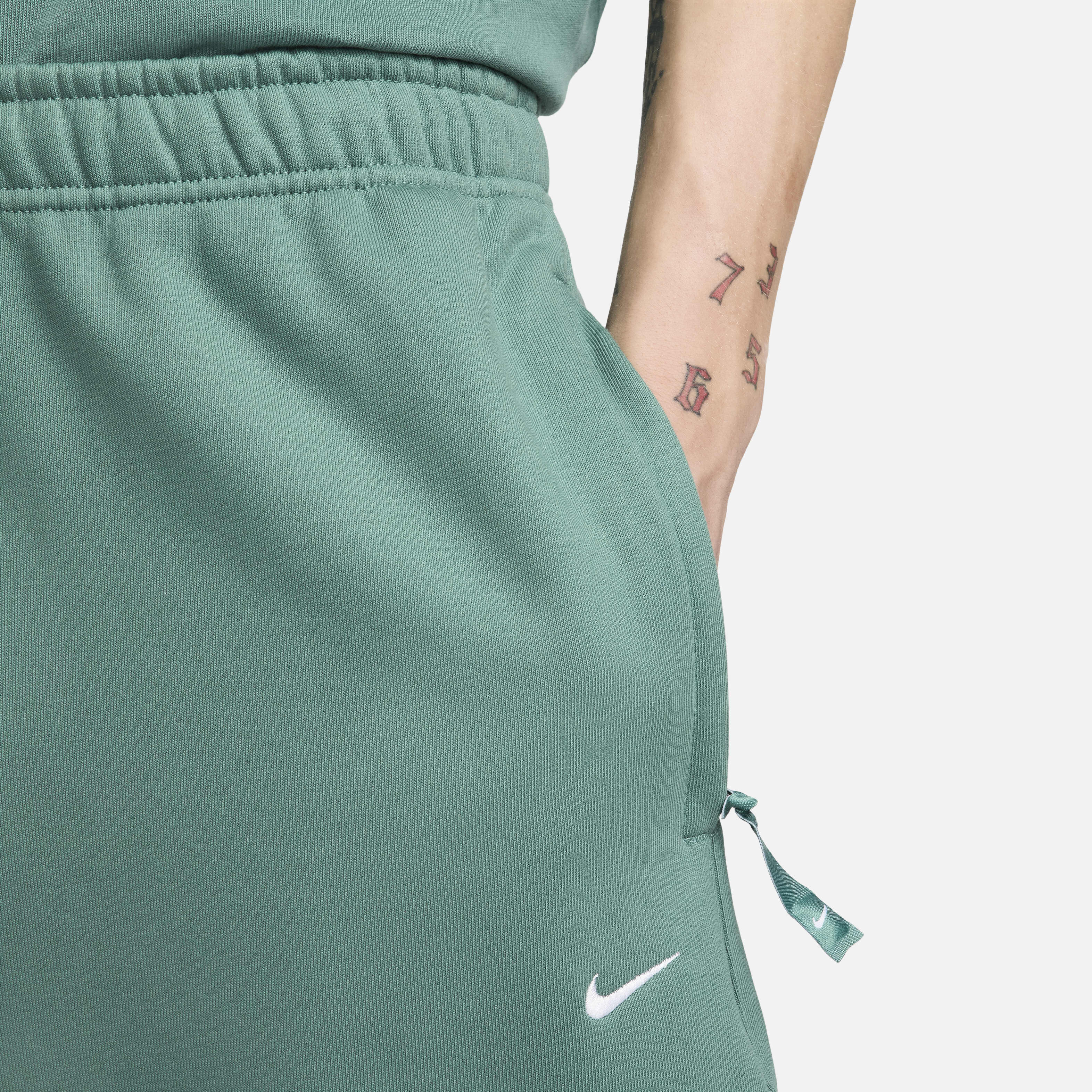 نايكي سولو سووش image number 3