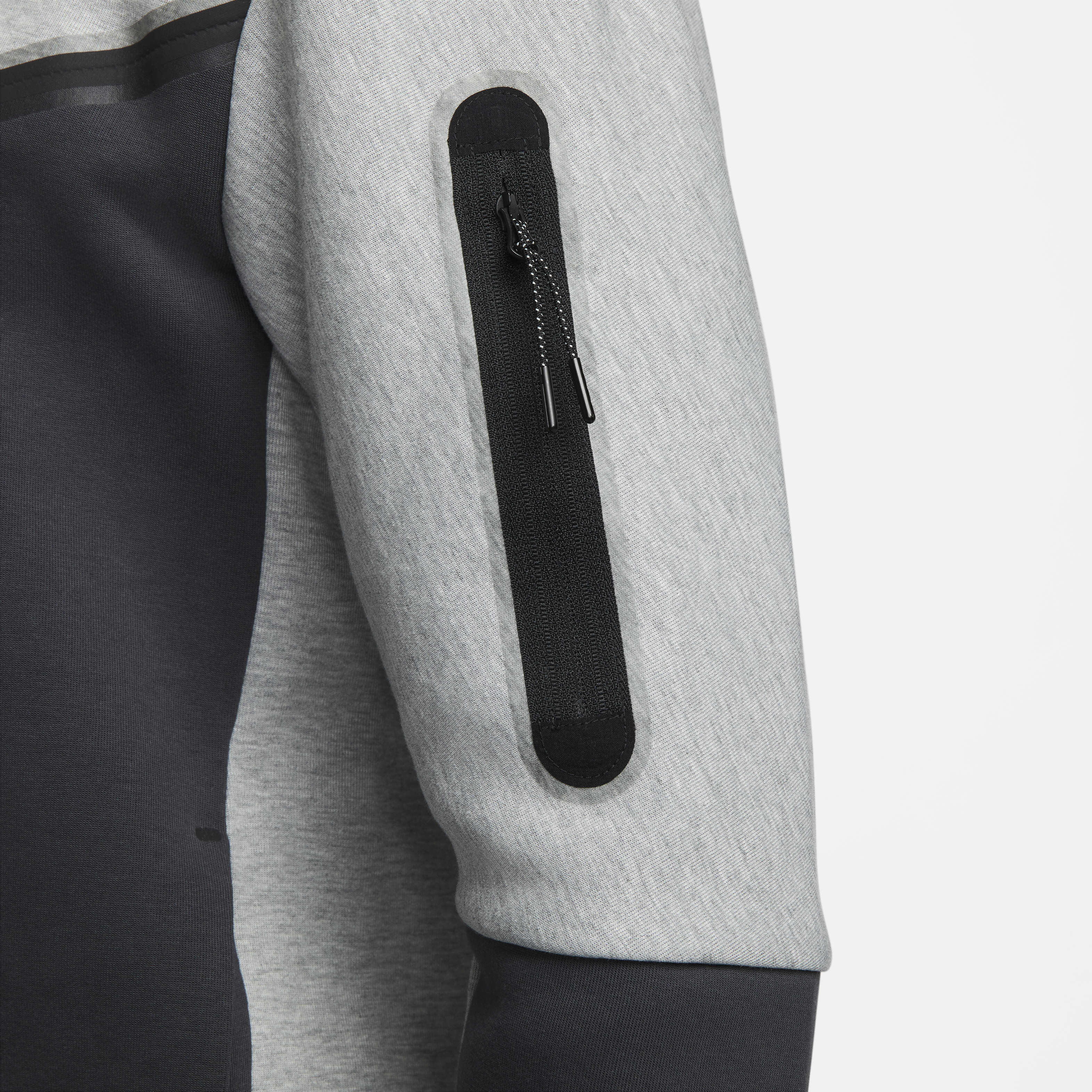 نايكي سبورتسوير تَك فليس image number 4