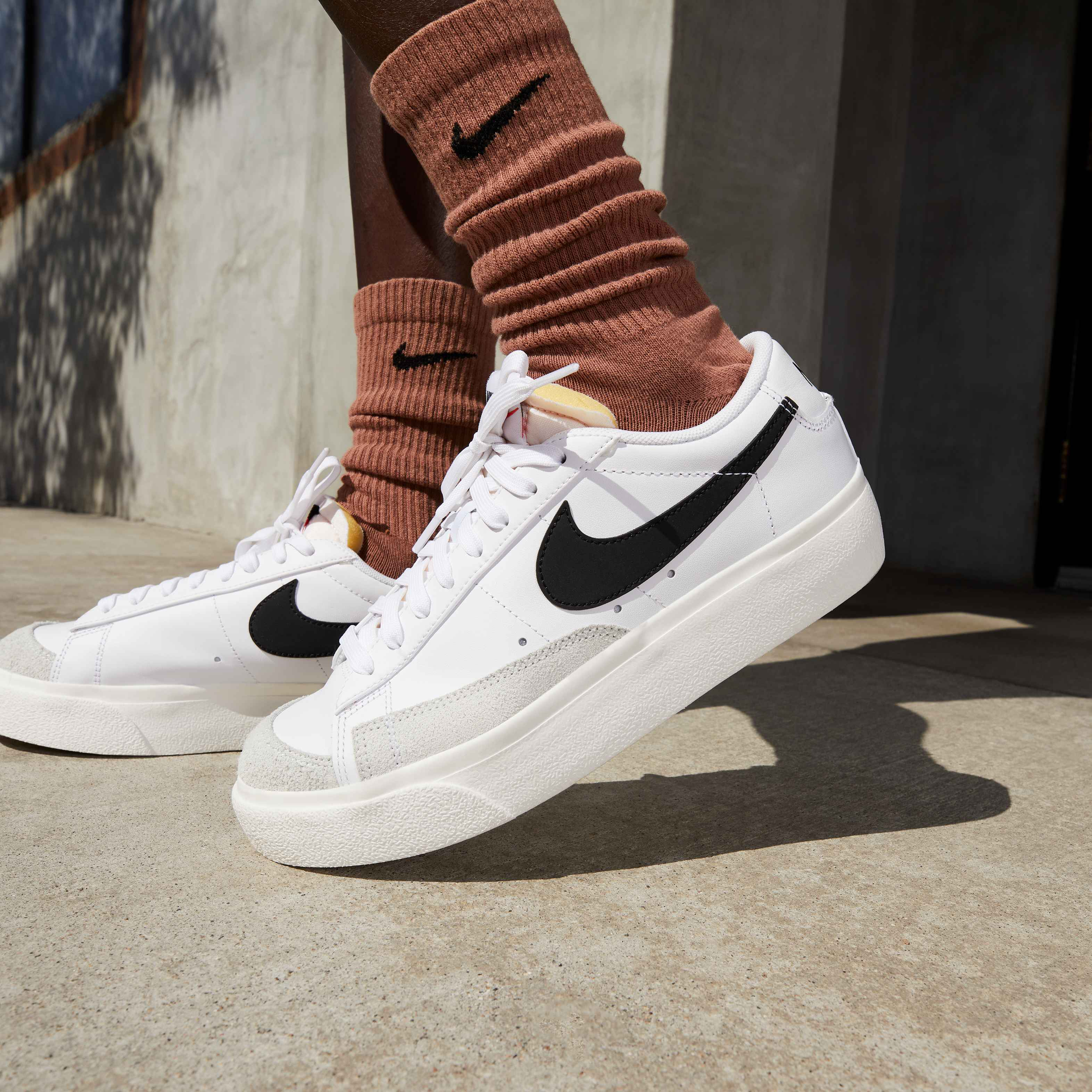 Nike Blazer Low Platform image number 1