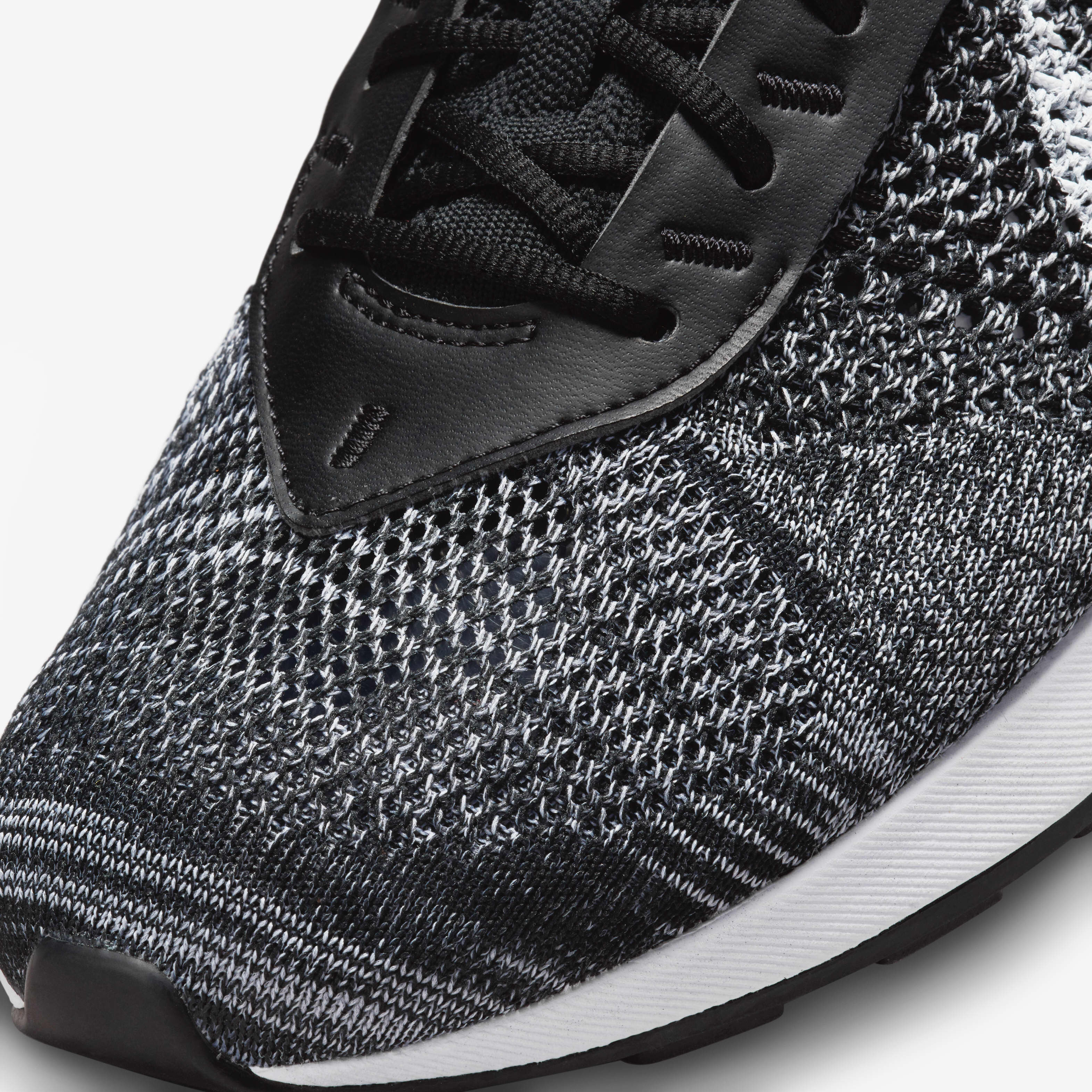 Nike Air Max Flyknit Racer image number 7