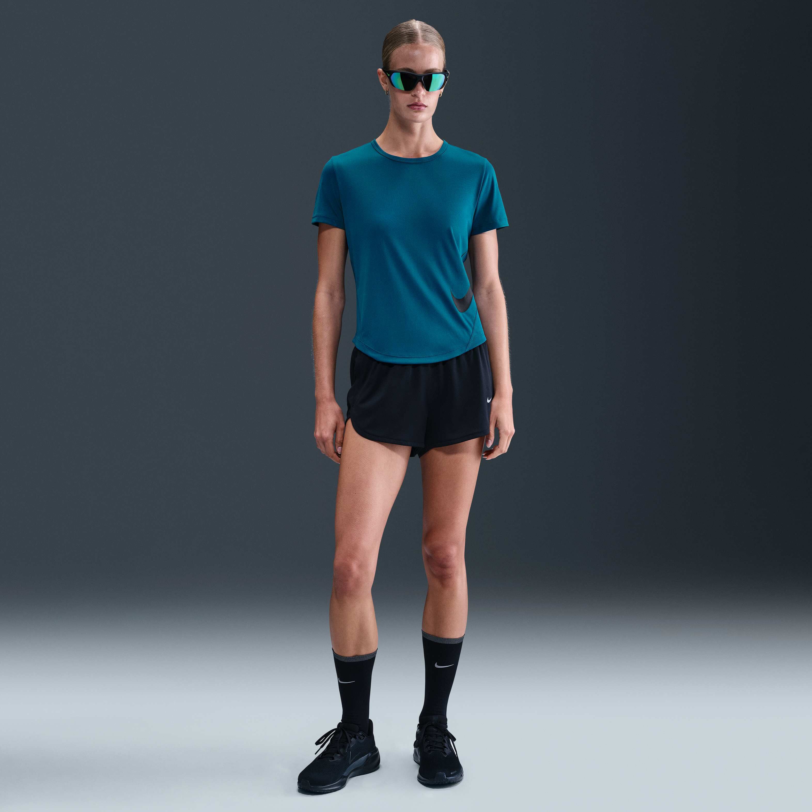 نايكي تيمبو سووش image number 3