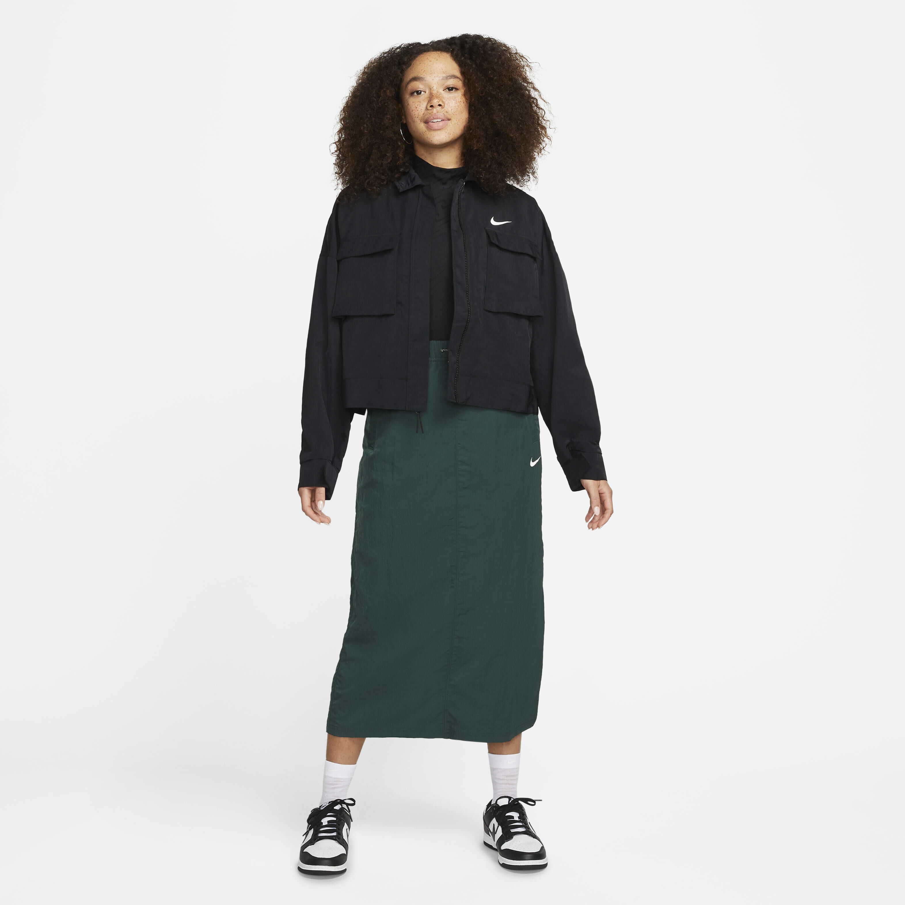 نايكي سبورتسوير ايسنشال image number 4