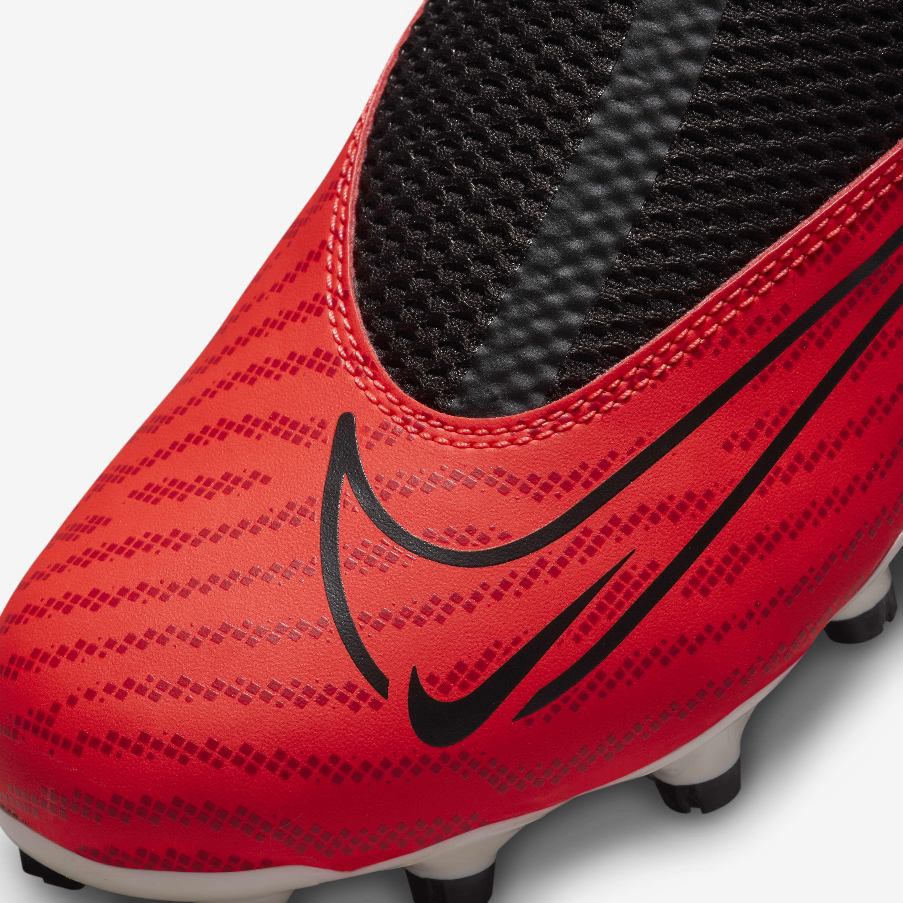Buy Nike Jr. Phantom GX Academy Older Kids Multi ground Football Boot Nike Qatar Official