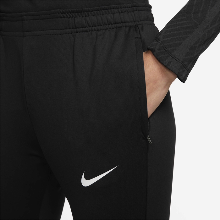 Nike Dri-FIT Strike image number 3 Nike Dri-FIT Strike image number 3