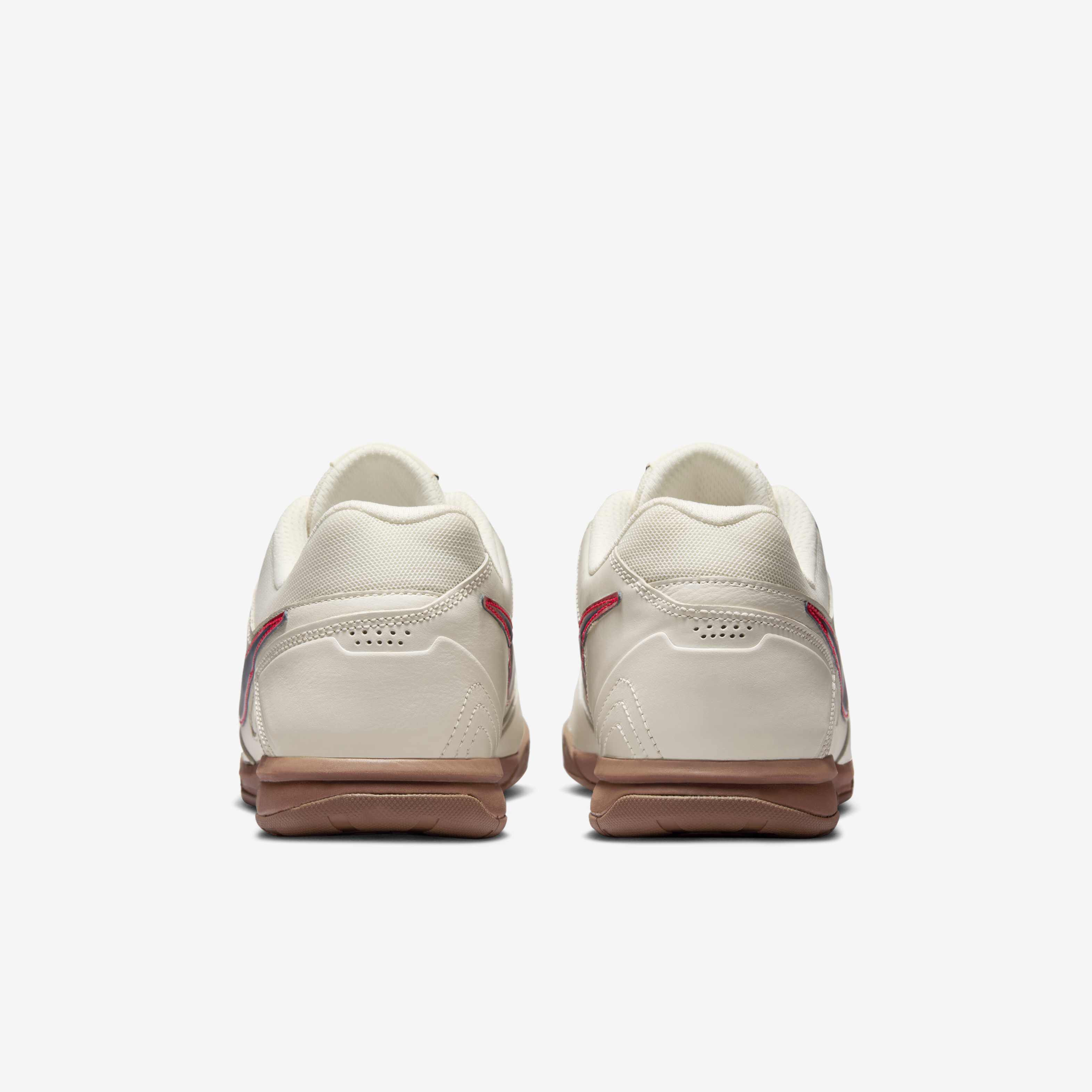 نايكي جاتو image number 5