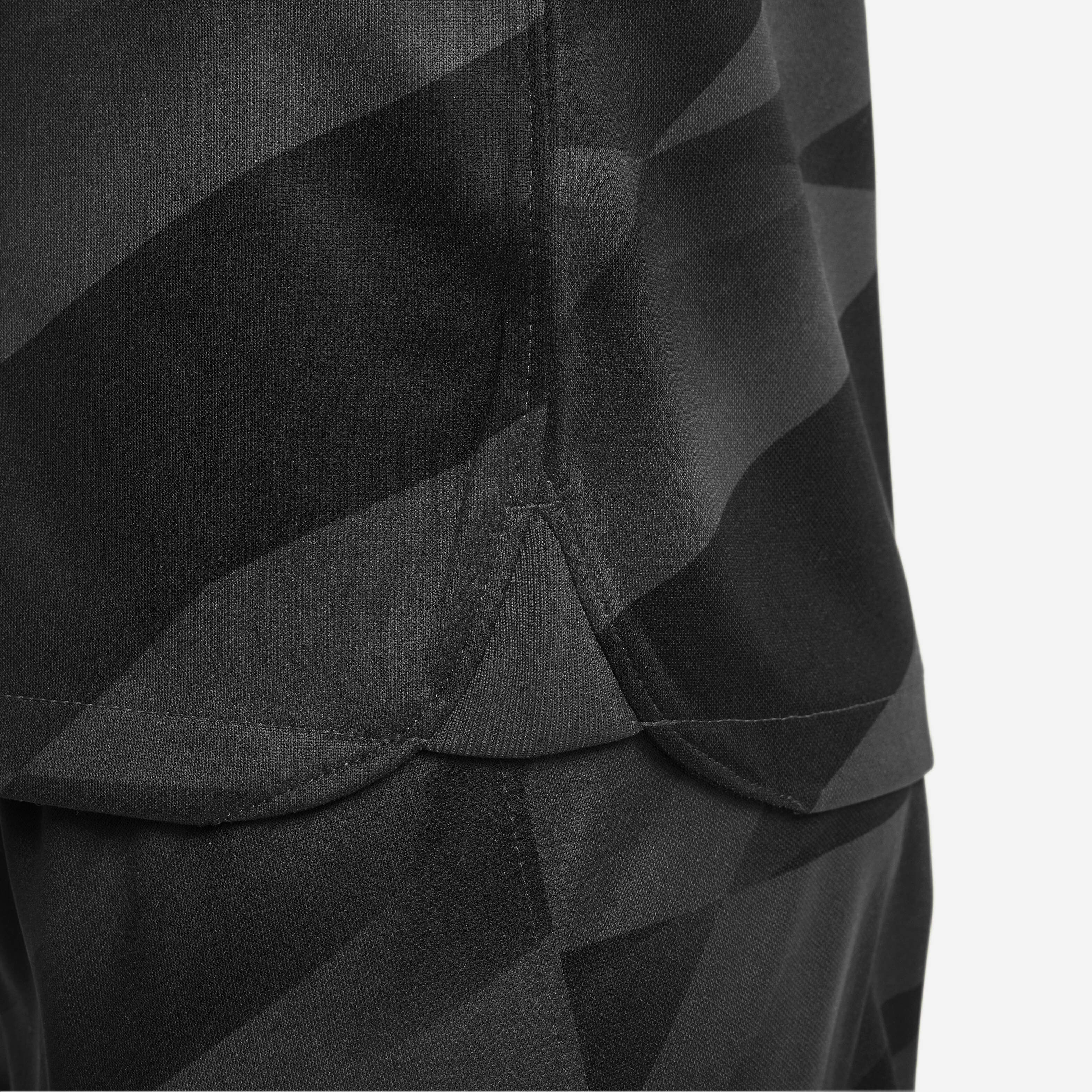 ليفربول F.C. 2032/24 جولكيبر image number 7