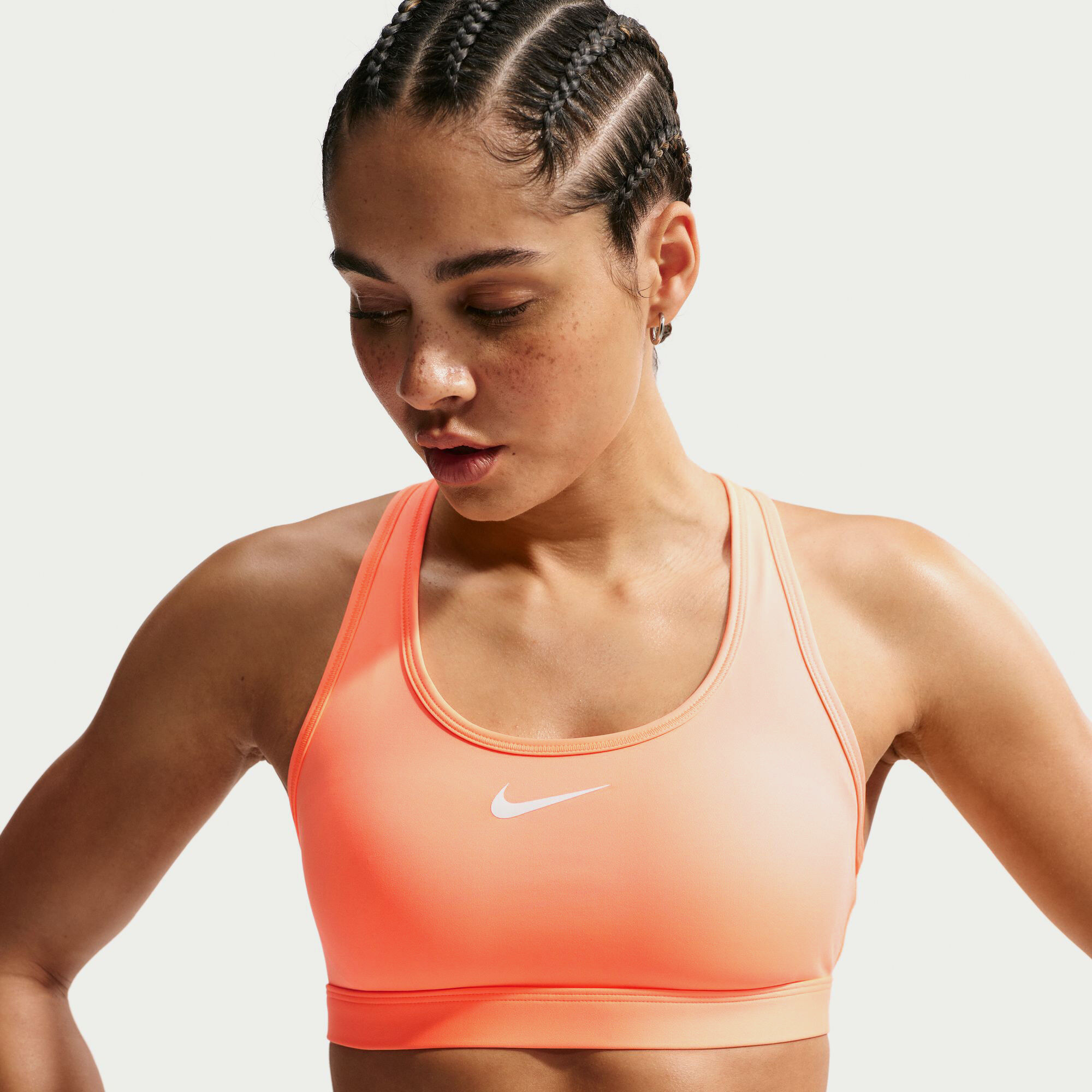 Nike Swoosh Medium-Support image number 4