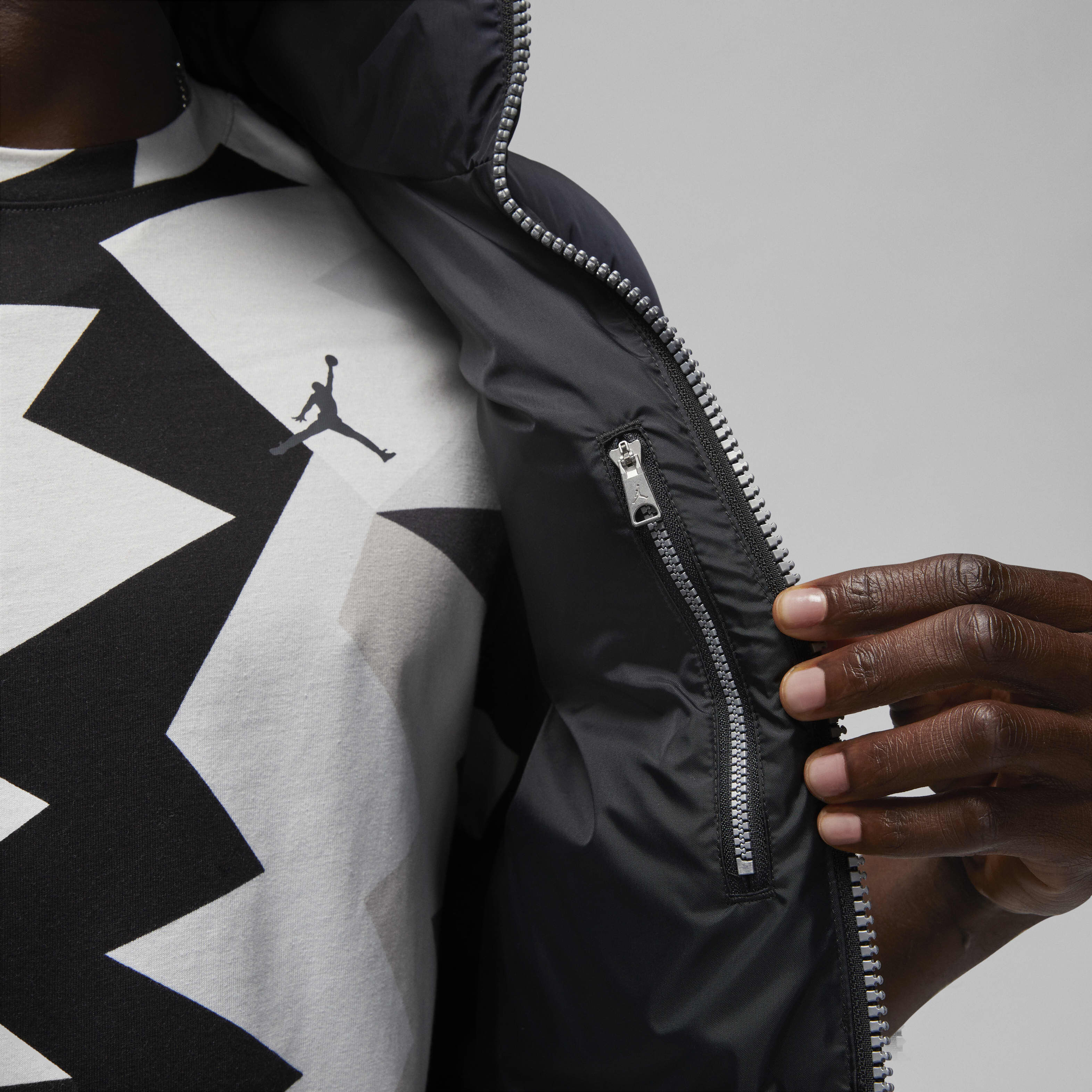 Jordan Essentials image number 6