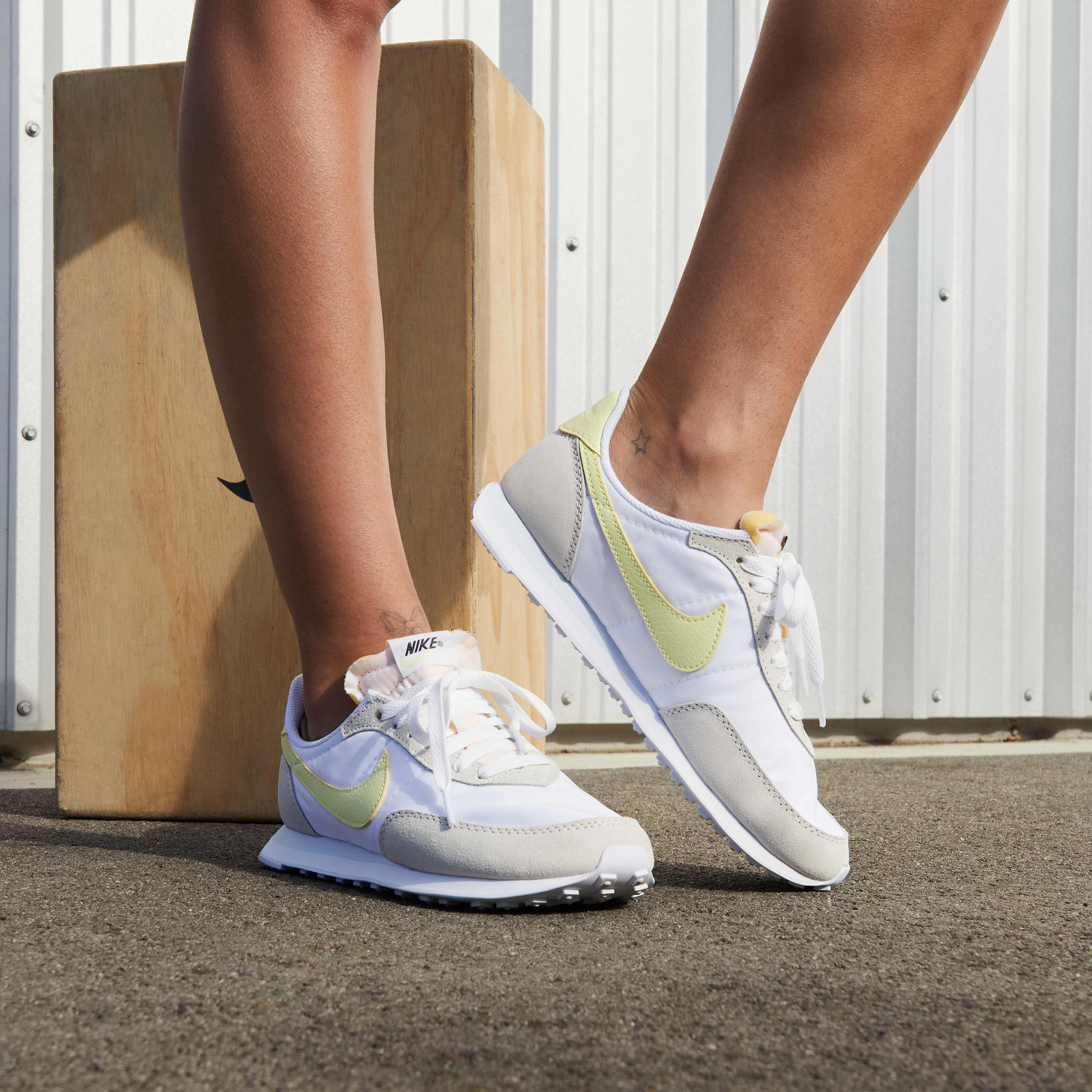 نايكي وافل ترينر 2 image number 1