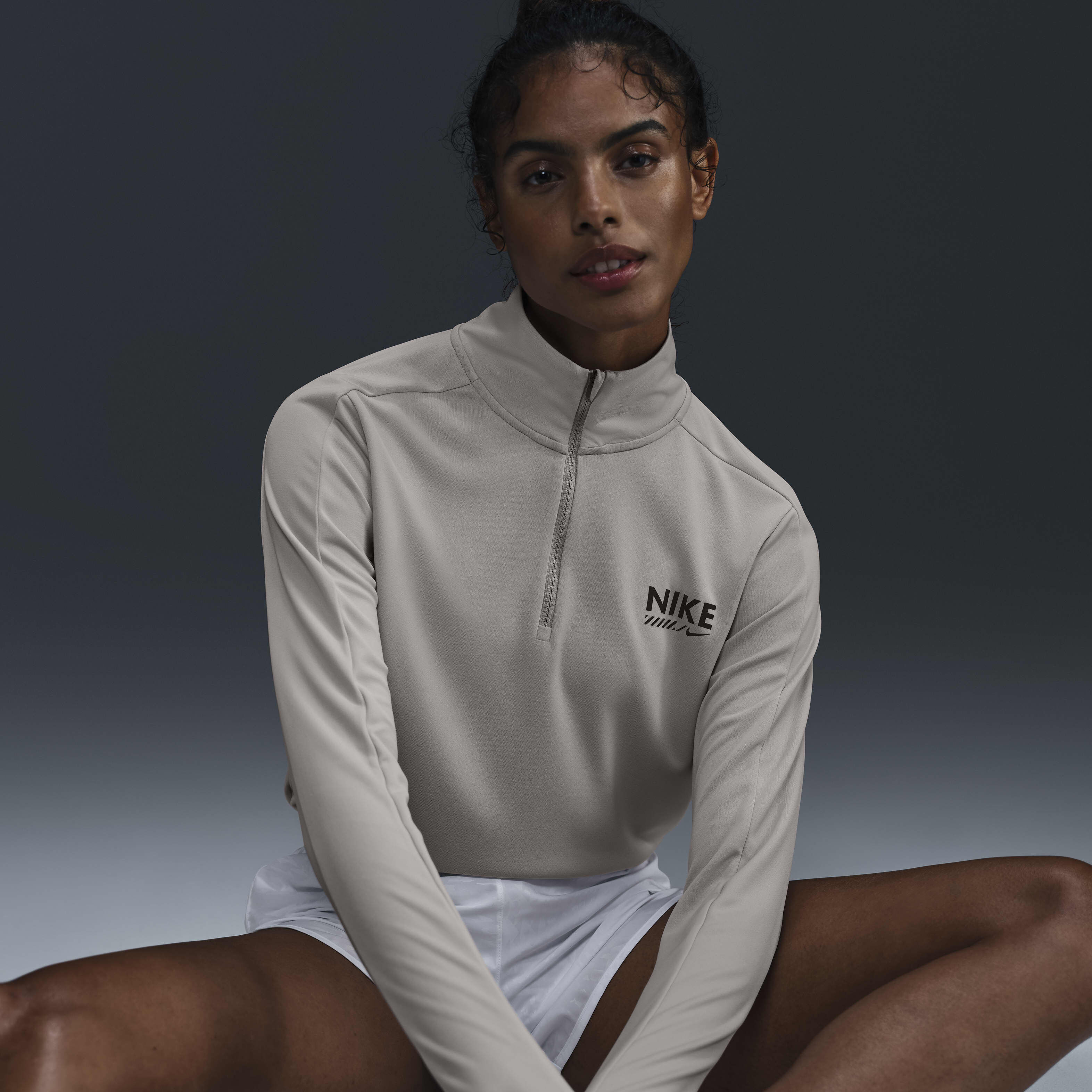 نايكي بيسر image number 2