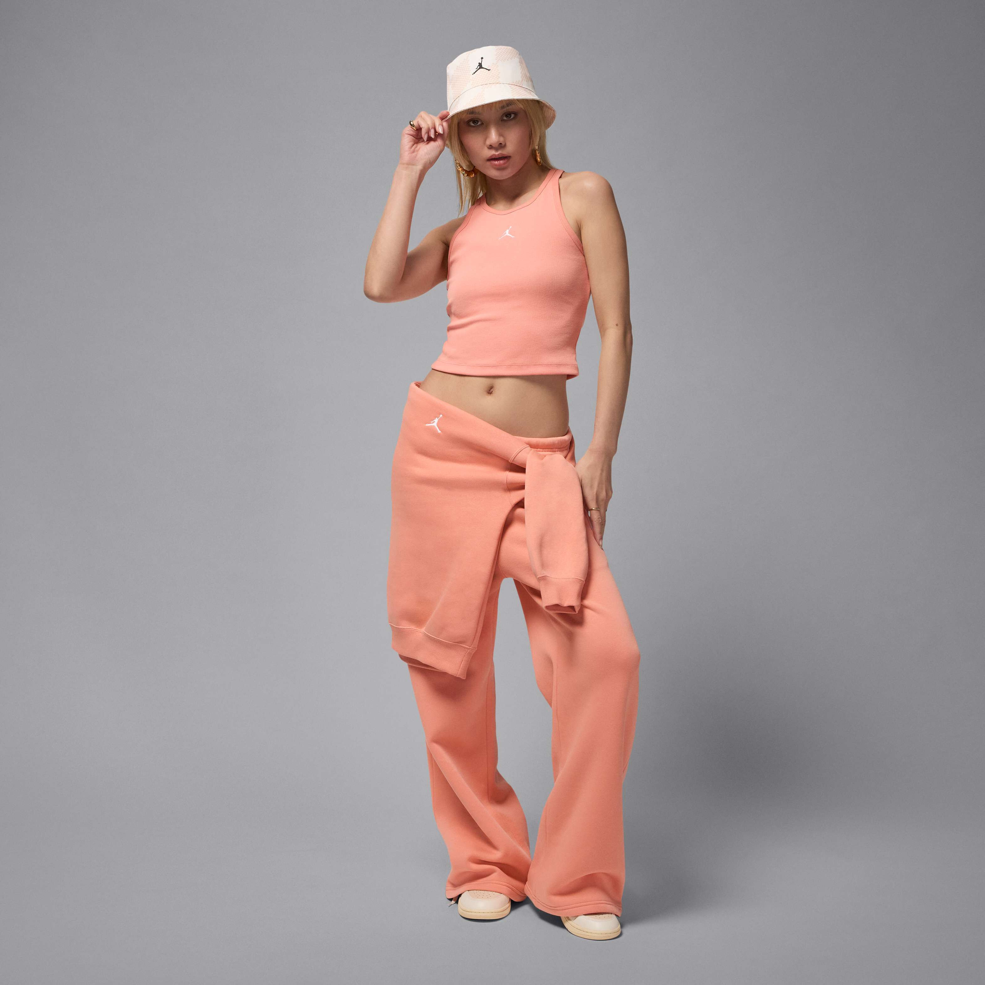 Jordan Essentials image number 4