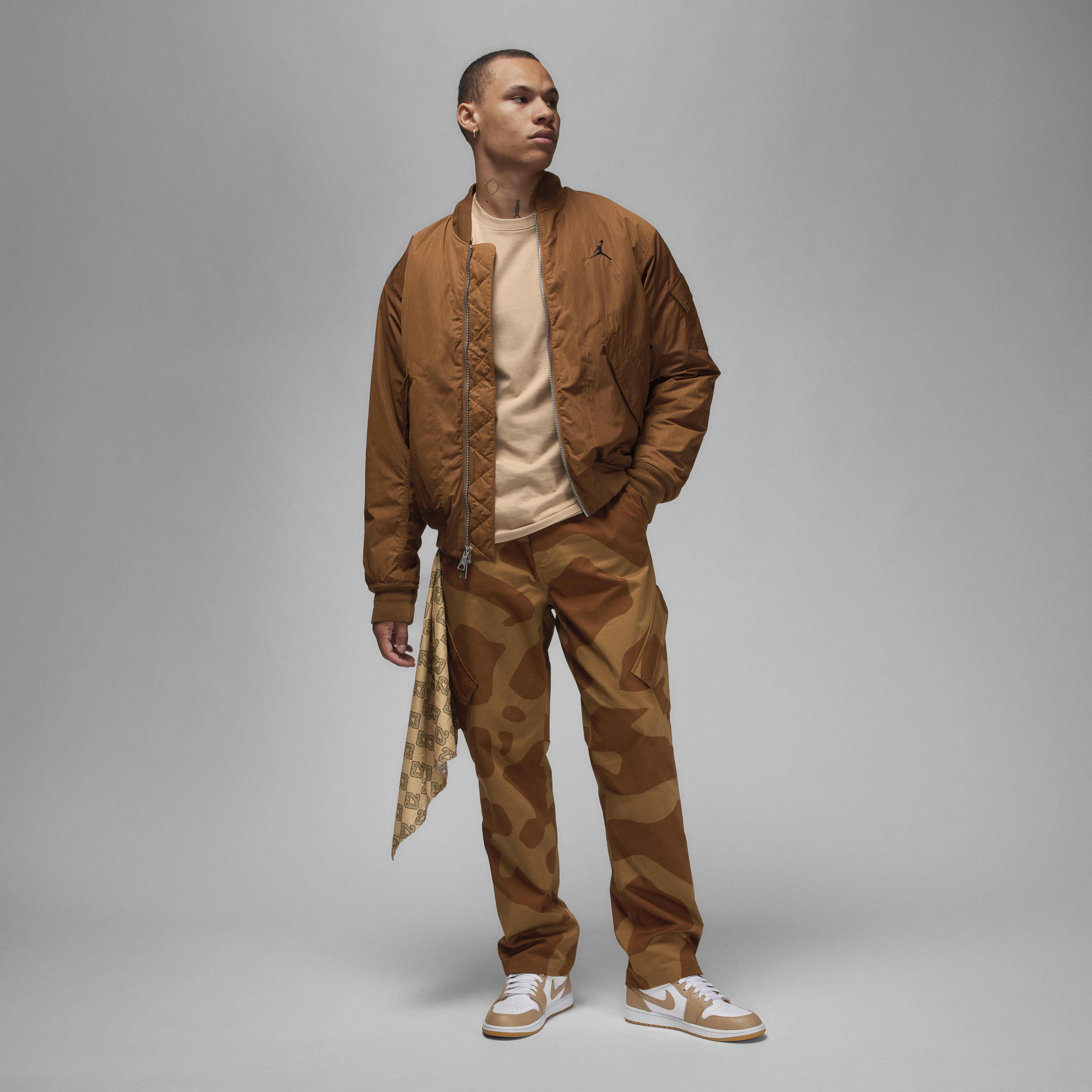 Jordan Essentials Chicago image number 6