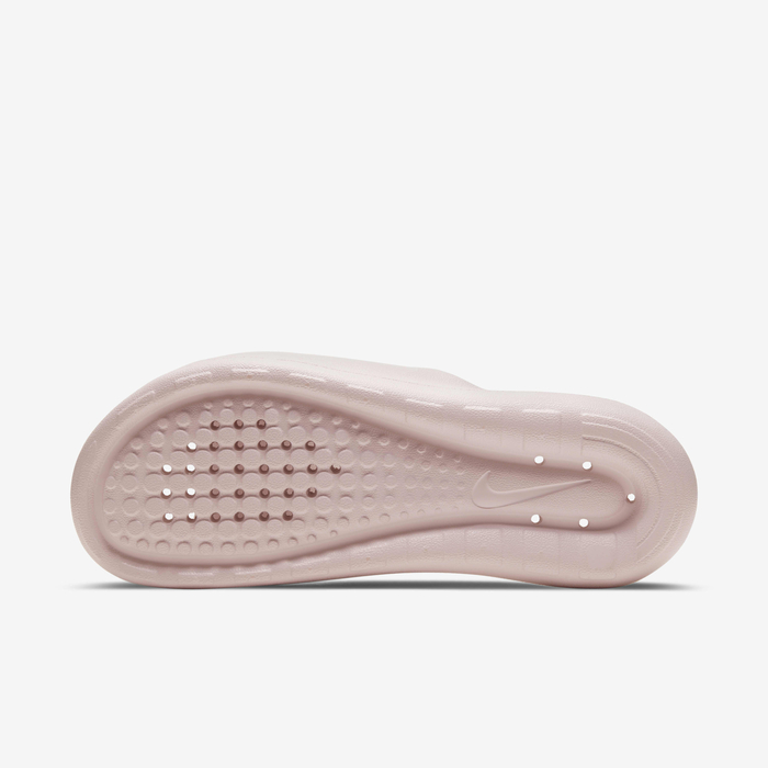 Nike Victori One image number 2 Nike Victori One image number 2