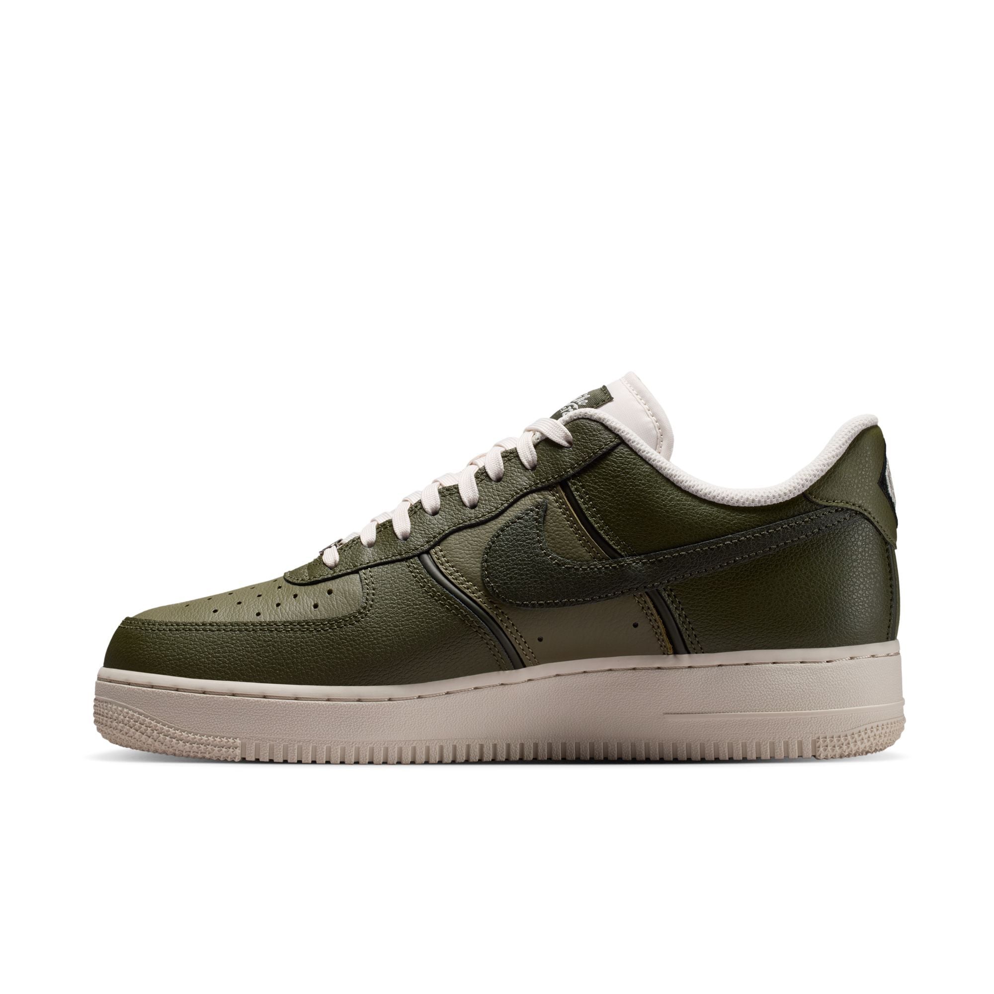 Nike Air Force 1 '07 LV8  image number 4