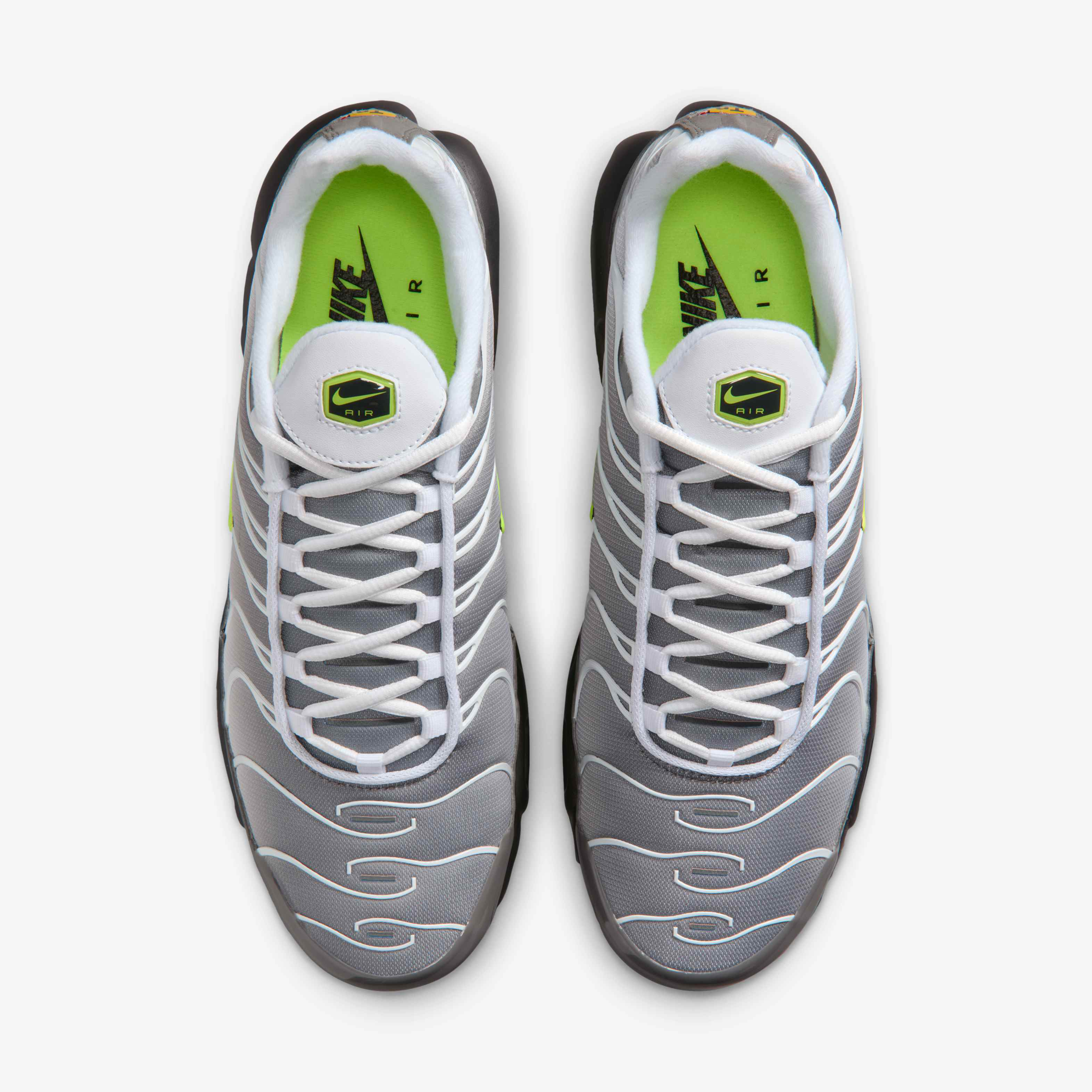 Nike Air Max Plus image number 3