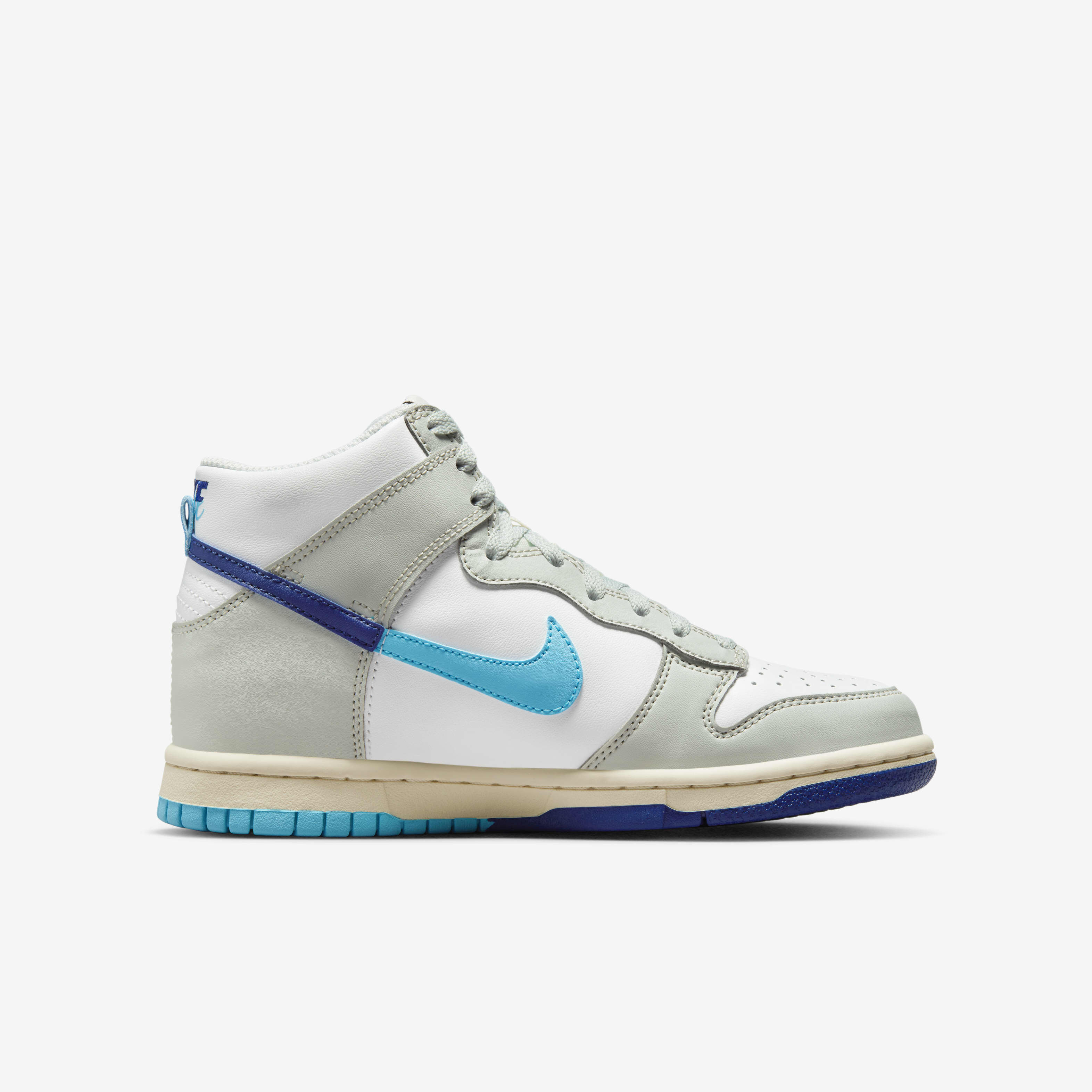 Nike Dunk High SE image number 2