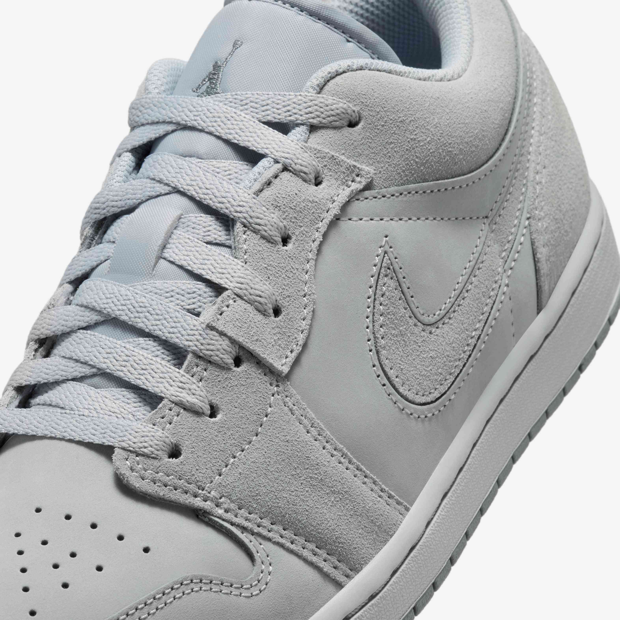 Zoom image