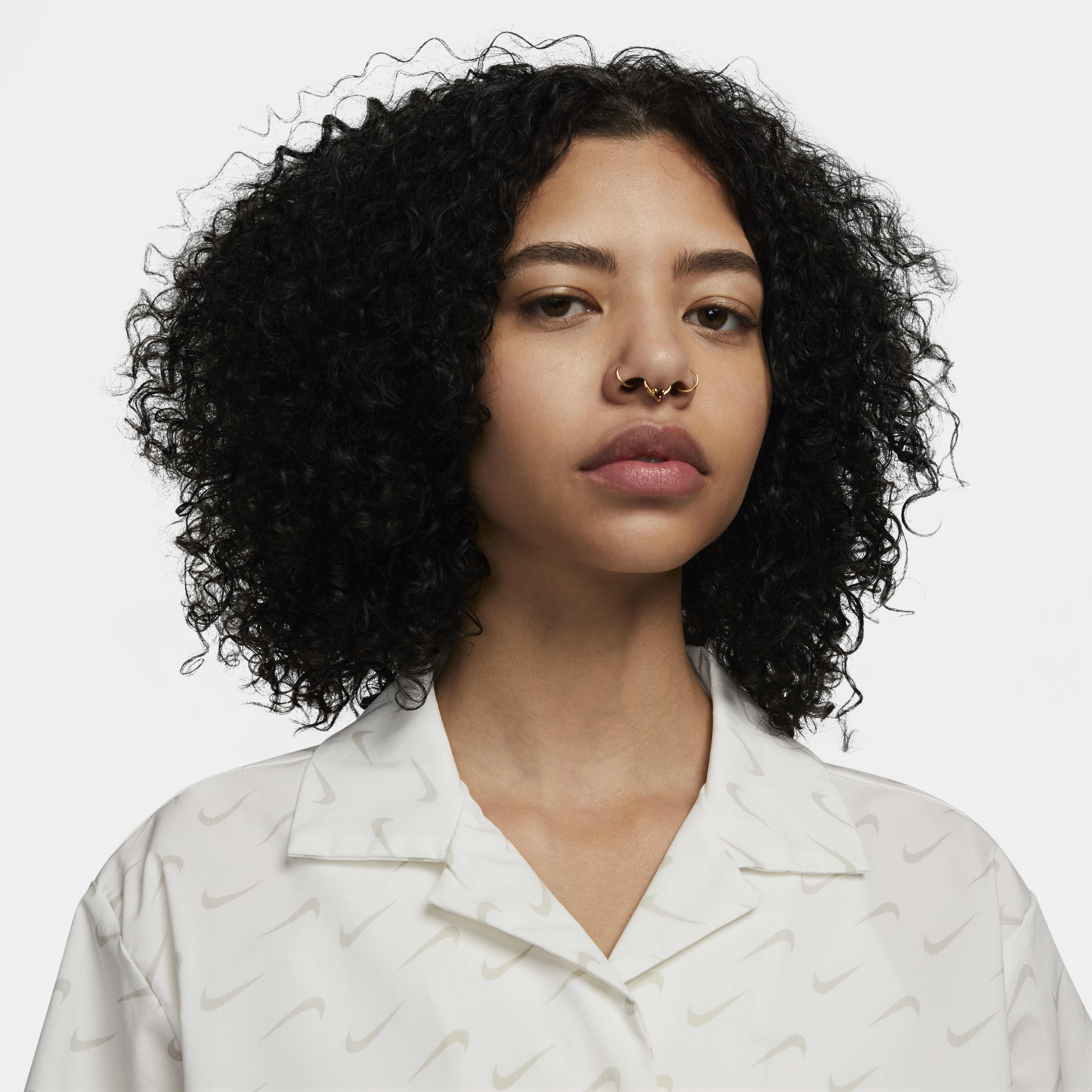 Nike Sportswear Everyday Modern image number 2