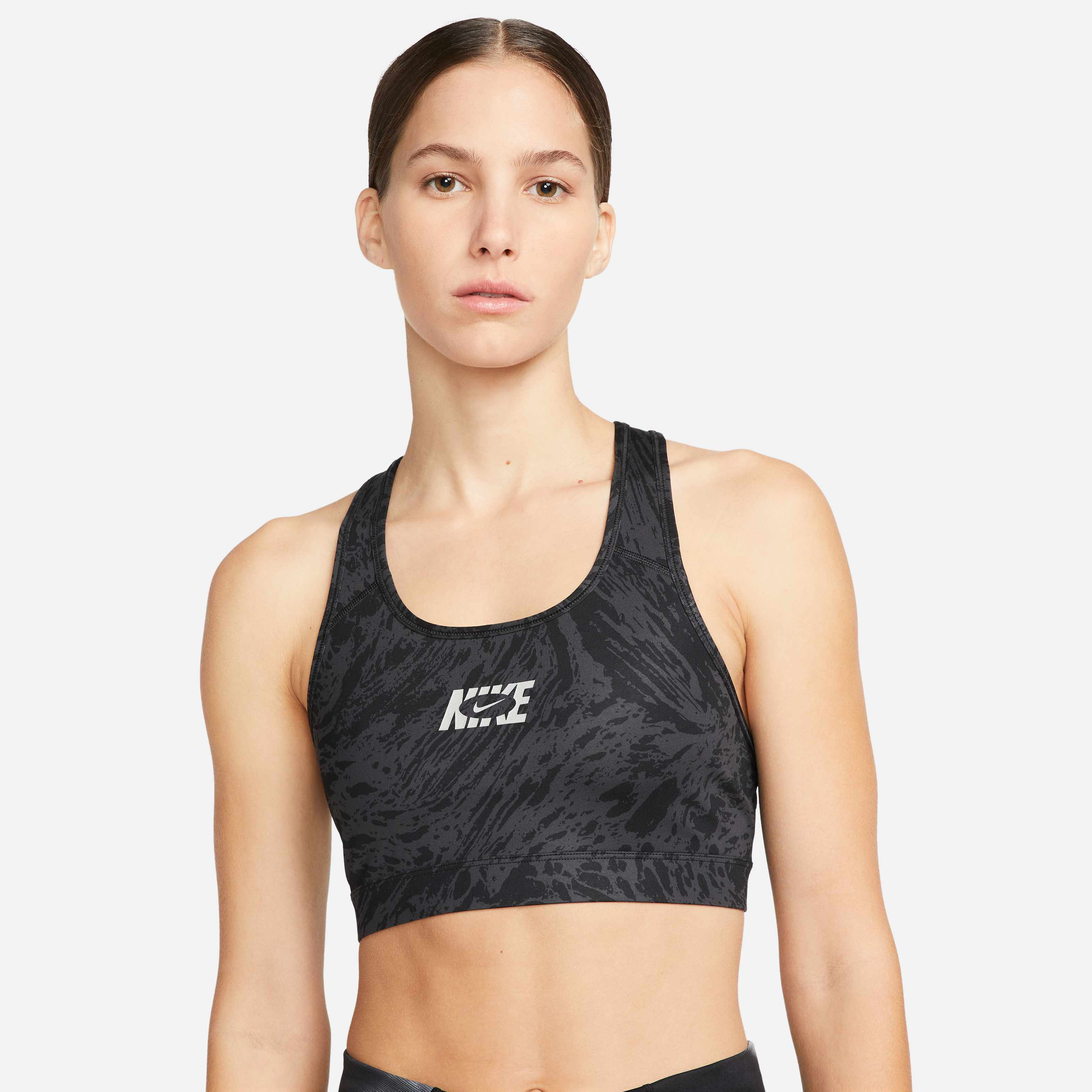 Nike Swoosh Icon Clash image number 0